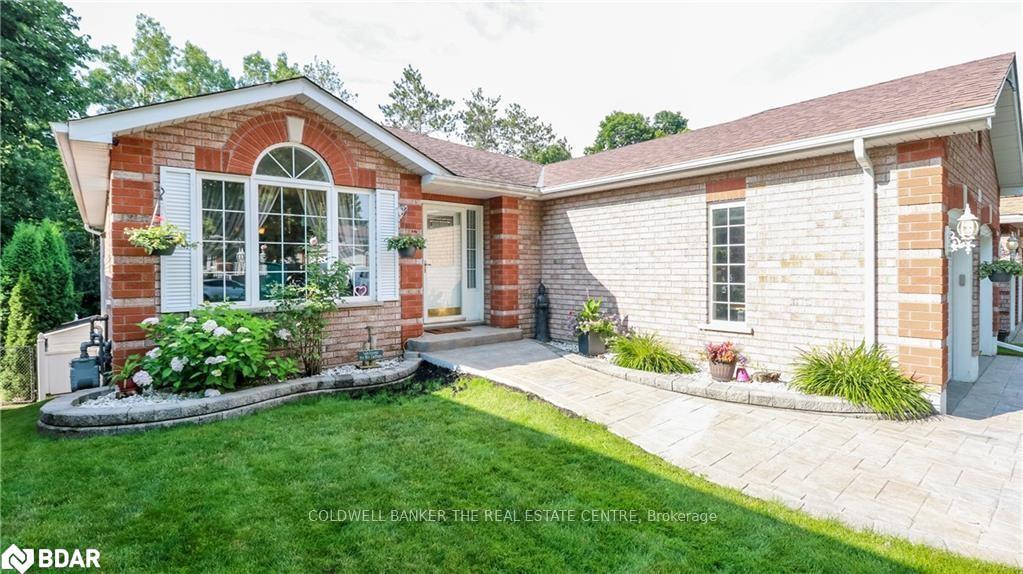 Photo 1 of 156 Columbia Road, Barrie, Holly — HOMEH
