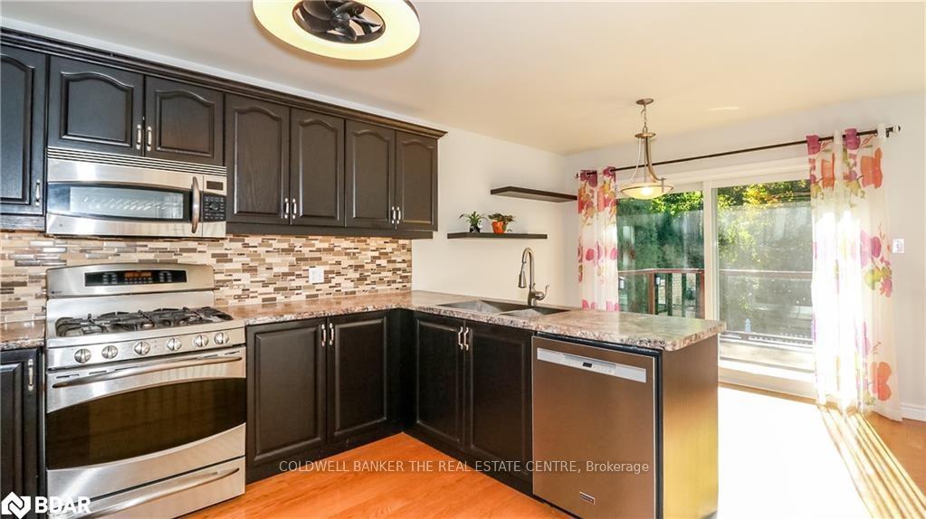 Photo 8 of 156 Columbia Road, Barrie, Holly — HOMEH
