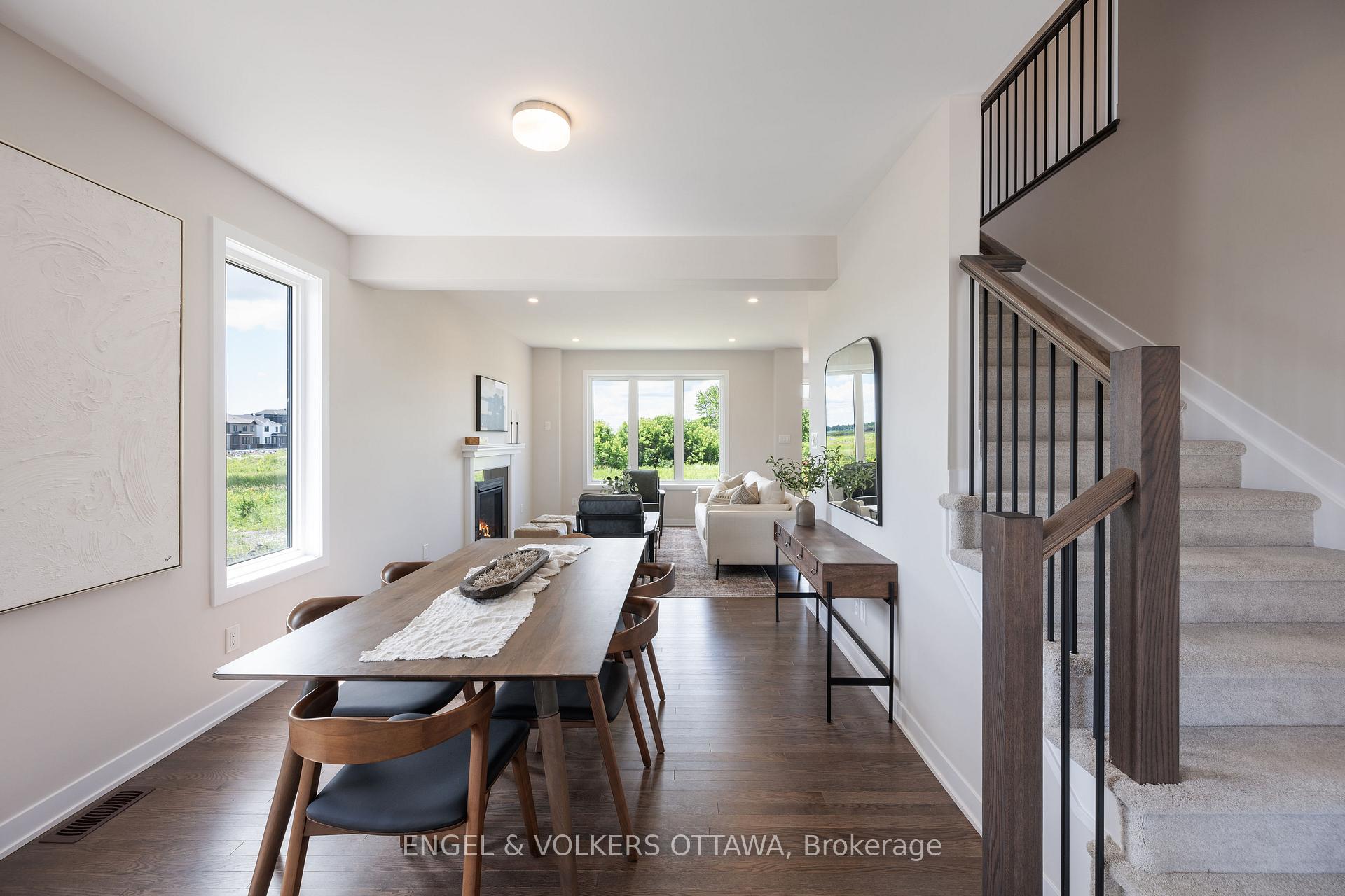 Photo 6 of 1007 Canoe Street, Ottawa, Barrhaven - Heritage Park — HOMEH