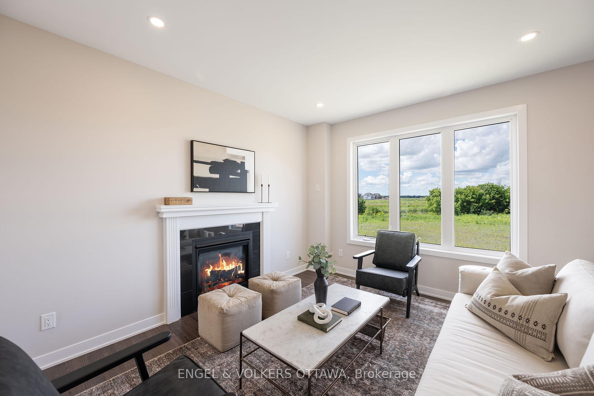 Photo 12 of 1007 Canoe Street, Ottawa, Barrhaven - Heritage Park — HOMEH