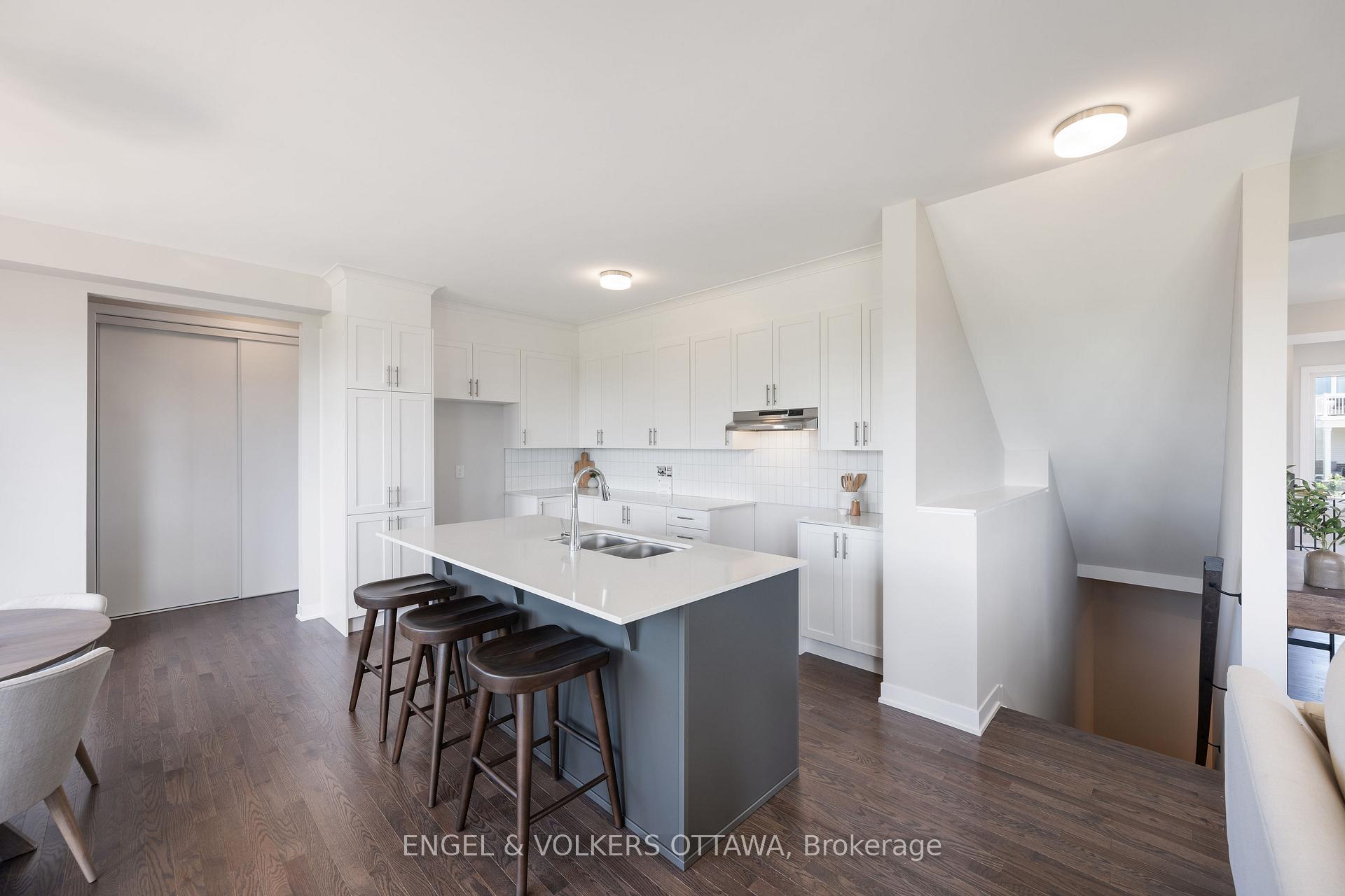 Photo 15 of 1007 Canoe Street, Ottawa, Barrhaven - Heritage Park — HOMEH