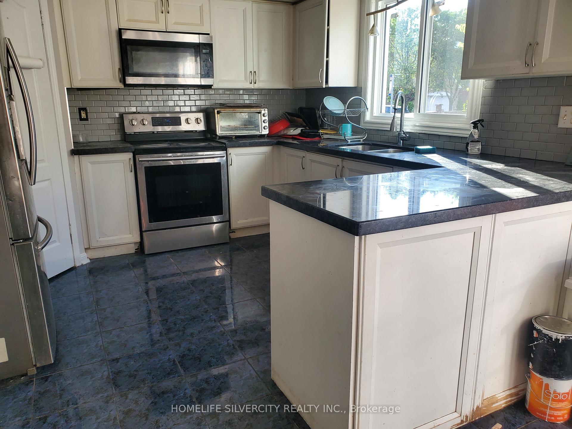 Photo 3 of Unit #Unit 1-Upper level, 700 Peter Robertson Boulevard, Brampton, Sandringham-Wellington — HOMEH