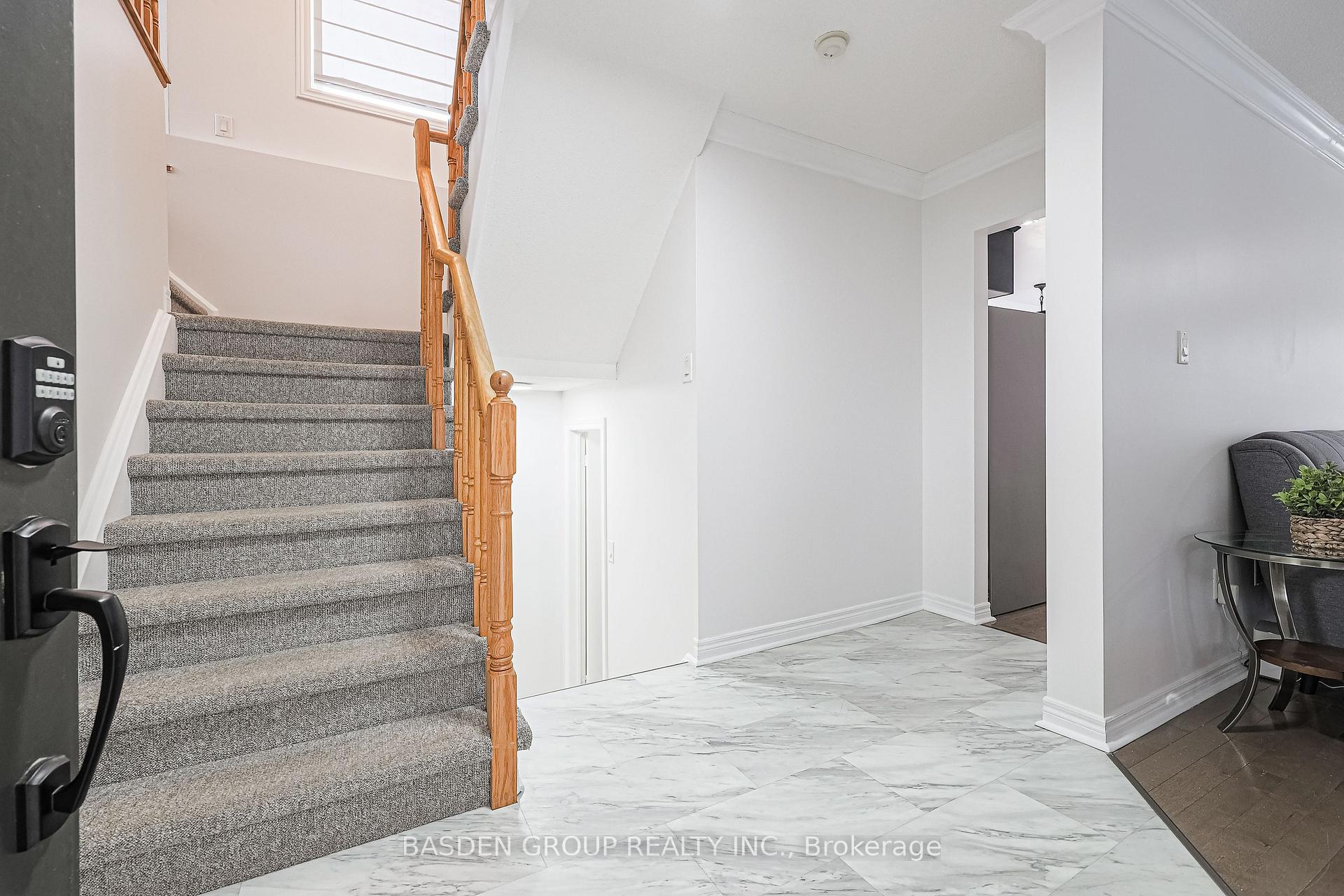 Photo 5 of 238 Esther Drive, Barrie, Painswick South — HOMEH