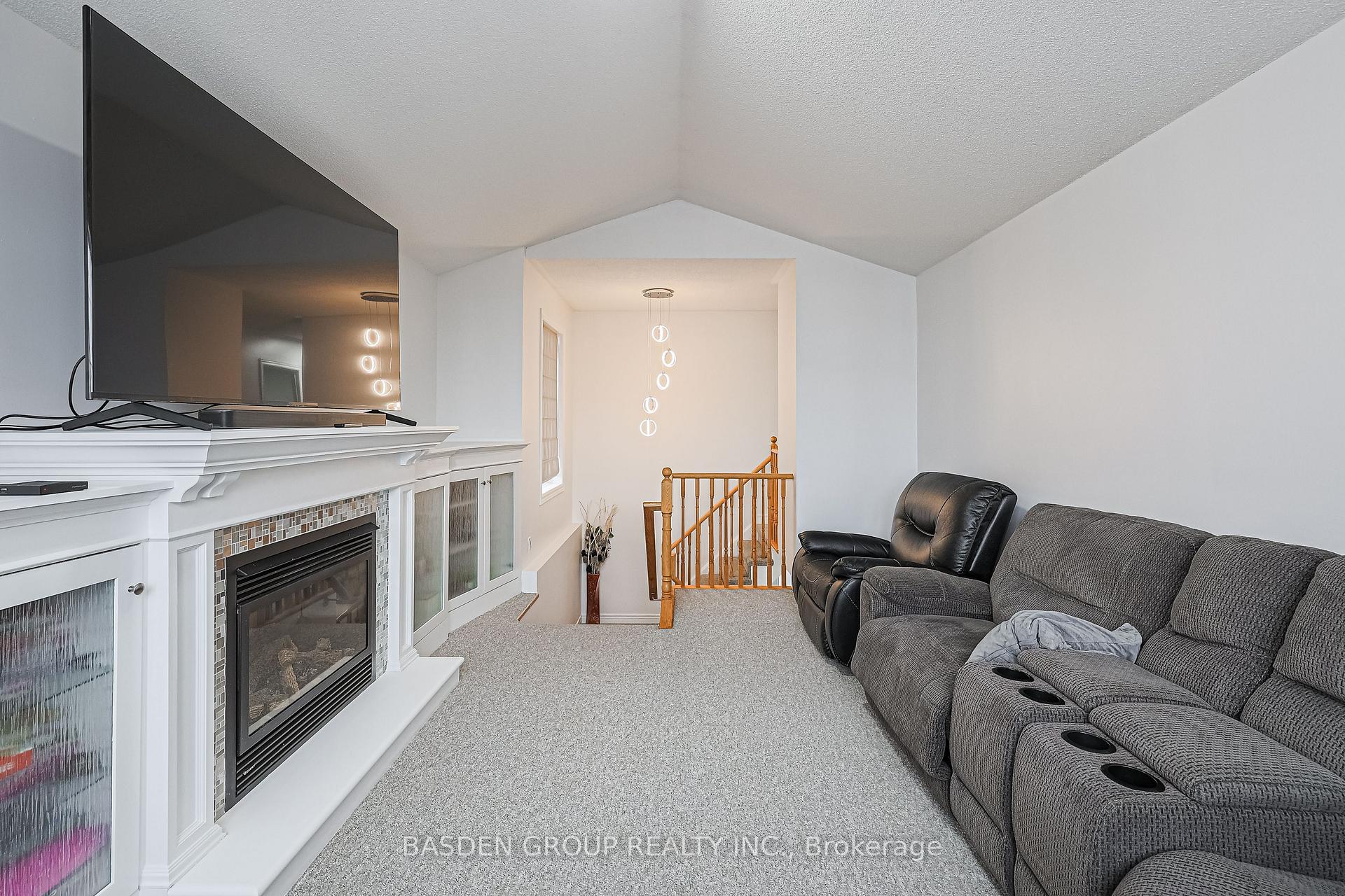 Photo 23 of 238 Esther Drive, Barrie, Painswick South — HOMEH