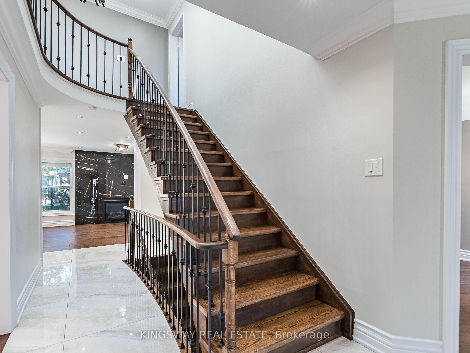Photo 8 of 58 Leeward Drive, Brampton, Westgate — HOMEH