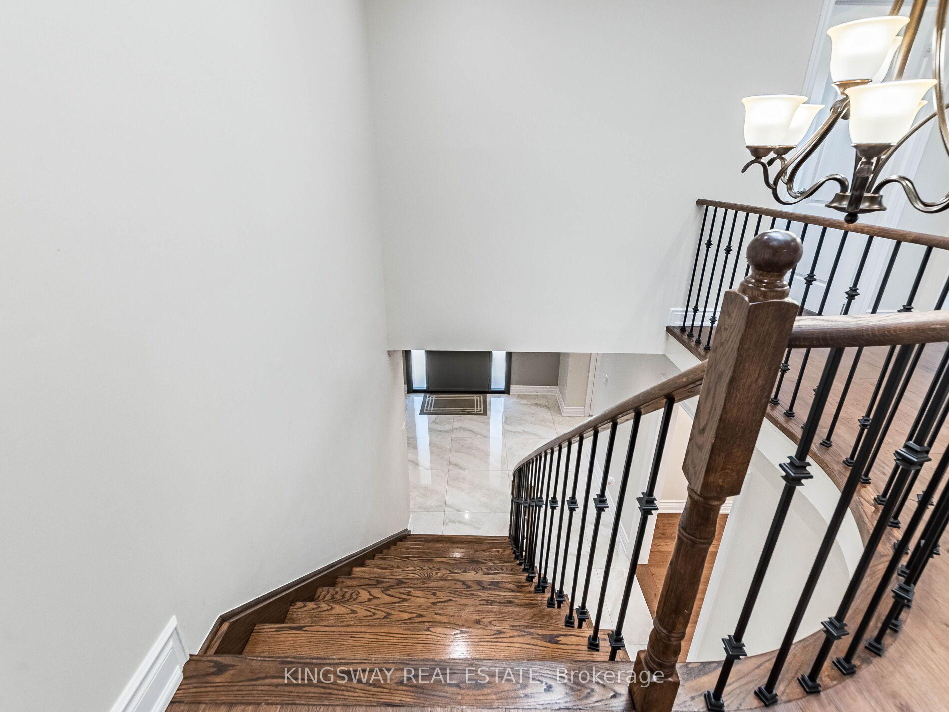 Photo 23 of 58 Leeward Drive, Brampton, Westgate — HOMEH