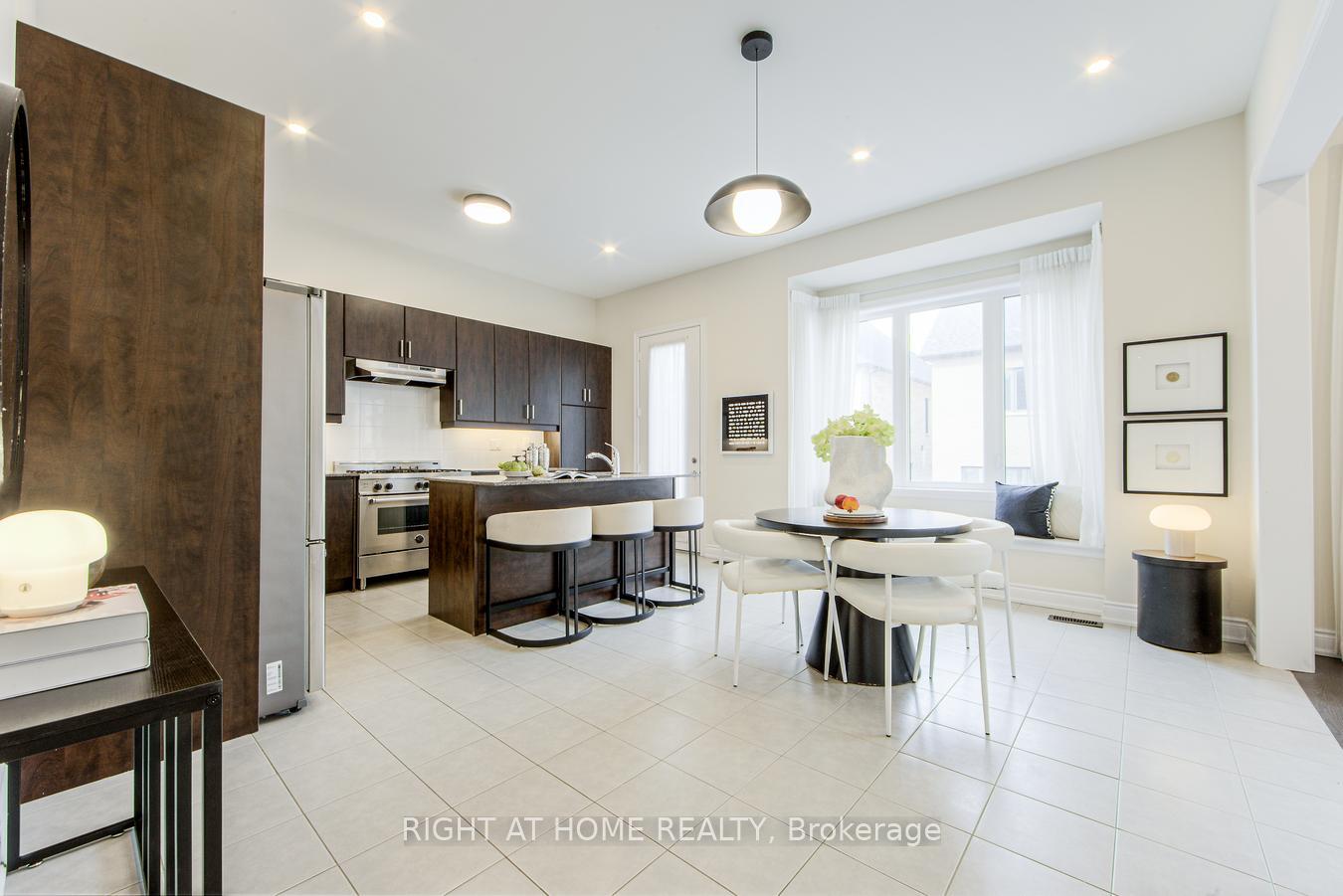 Photo 12 of 6 Bannockburn Drive, Vaughan, Vellore Village — HOMEH