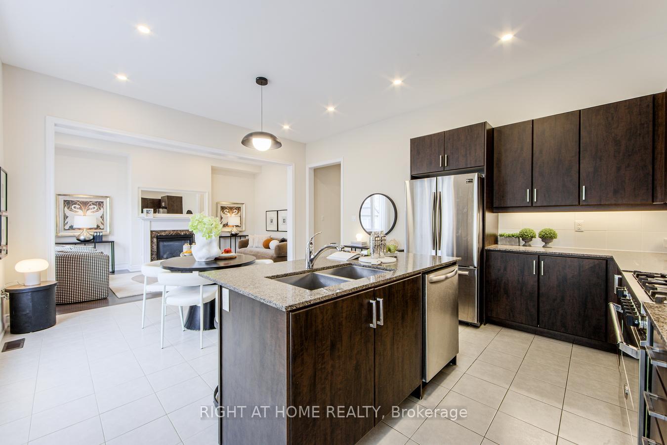 Photo 24 of 6 Bannockburn Drive, Vaughan, Vellore Village — HOMEH