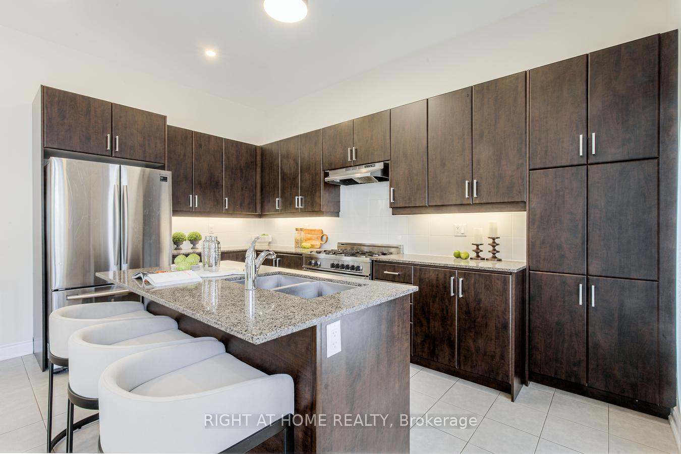 Photo 25 of 6 Bannockburn Drive, Vaughan, Vellore Village — HOMEH