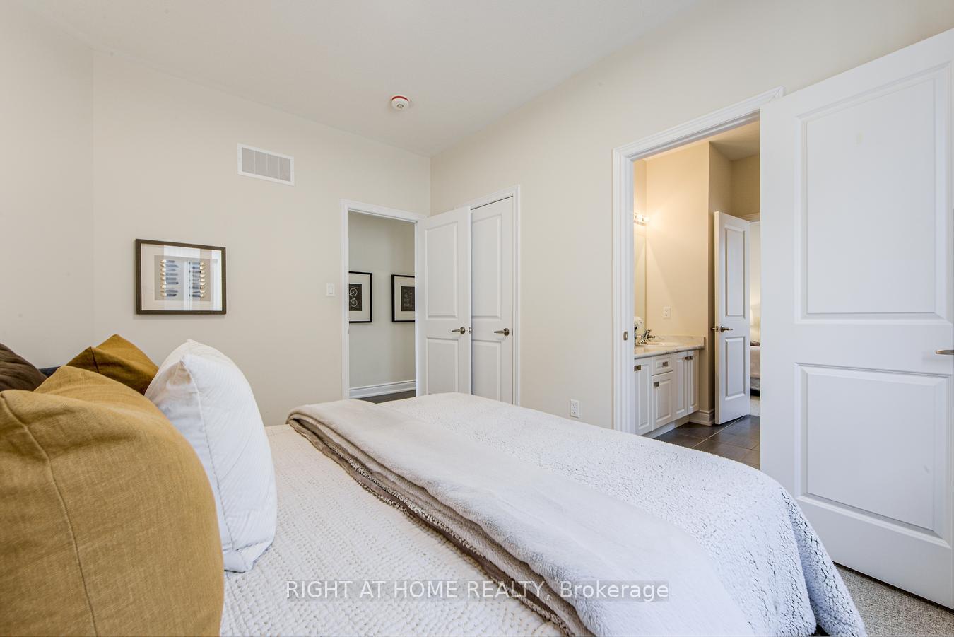 Photo 38 of 6 Bannockburn Drive, Vaughan, Vellore Village — HOMEH