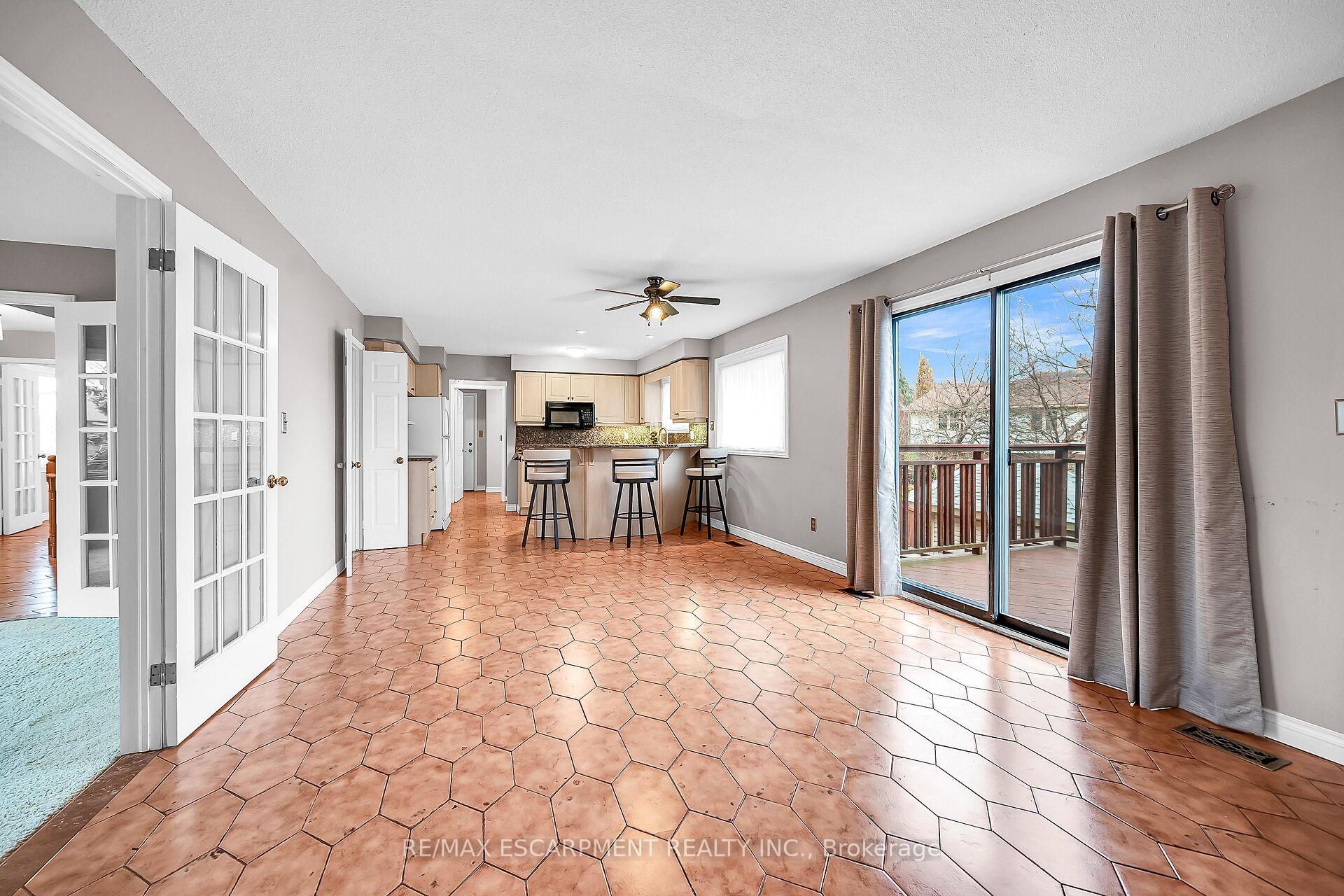 Photo 9 of 1281 Abbey Court, Burlington, Tyandaga — HOMEH