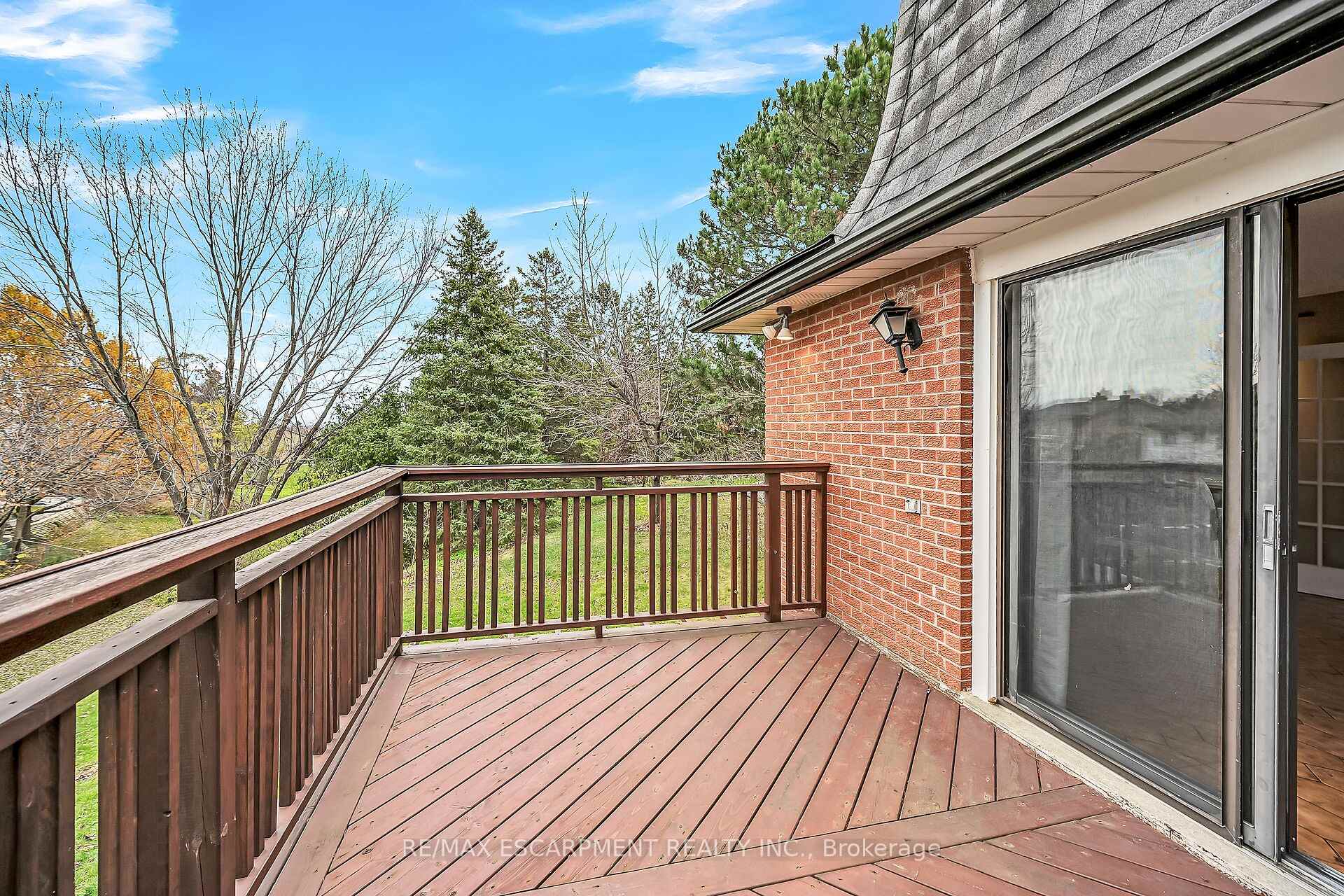 Photo 12 of 1281 Abbey Court, Burlington, Tyandaga — HOMEH