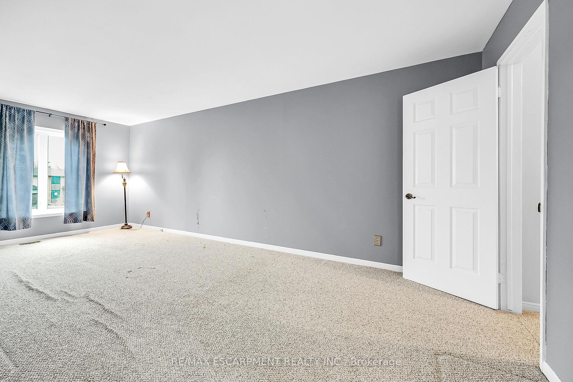 Photo 21 of 1281 Abbey Court, Burlington, Tyandaga — HOMEH
