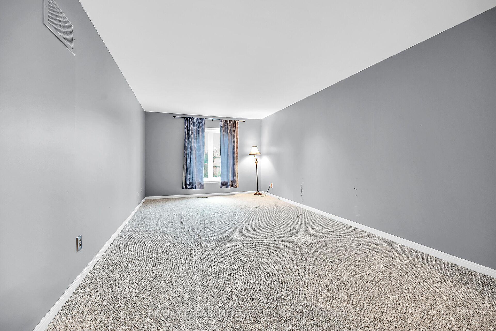Photo 22 of 1281 Abbey Court, Burlington, Tyandaga — HOMEH