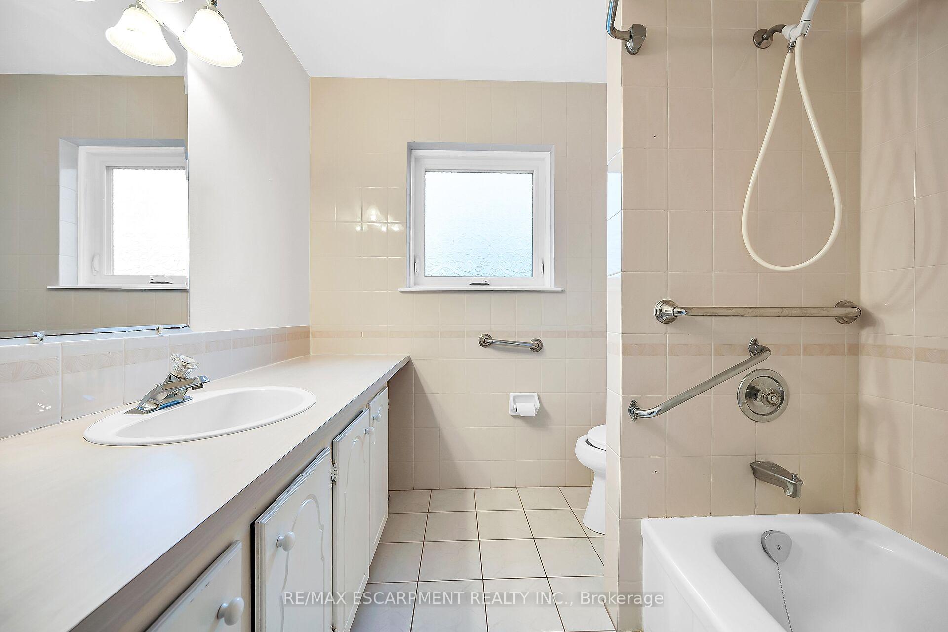 Photo 24 of 1281 Abbey Court, Burlington, Tyandaga — HOMEH