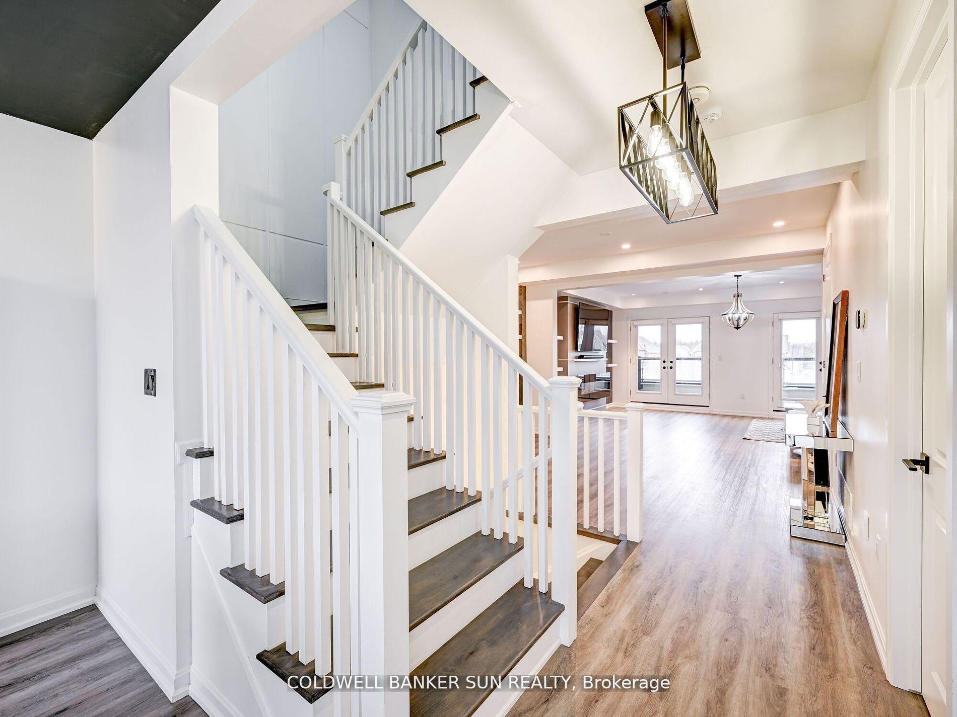 Photo 8 of 401 Kleinburg Summit Way, Vaughan, Kleinburg — HOMEH