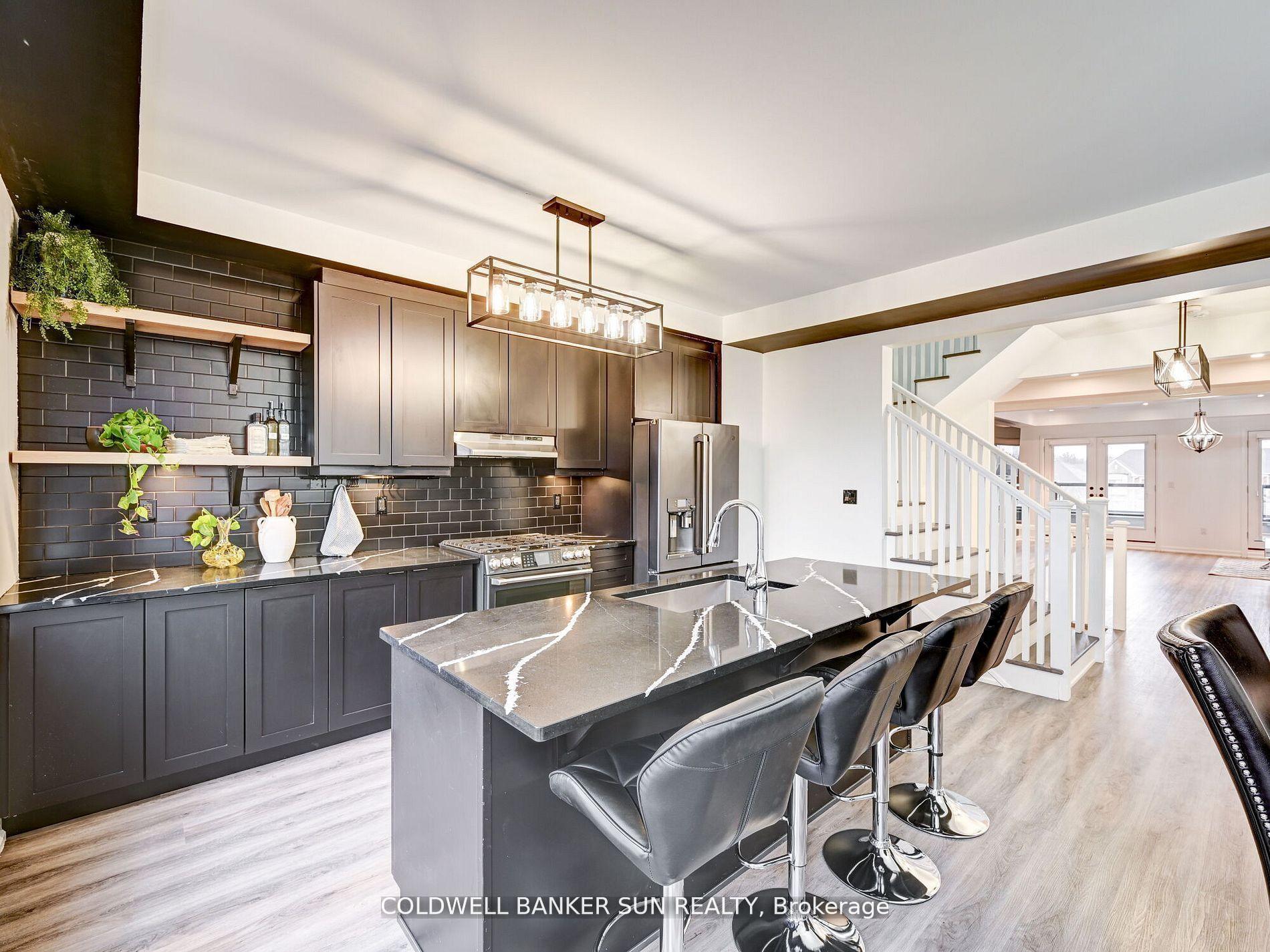 Photo 20 of 401 Kleinburg Summit Way, Vaughan, Kleinburg — HOMEH