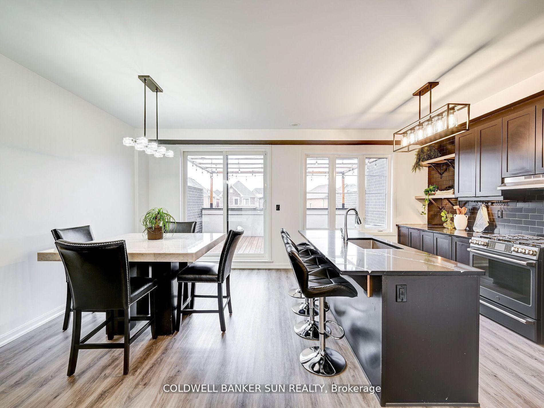 Photo 21 of 401 Kleinburg Summit Way, Vaughan, Kleinburg — HOMEH