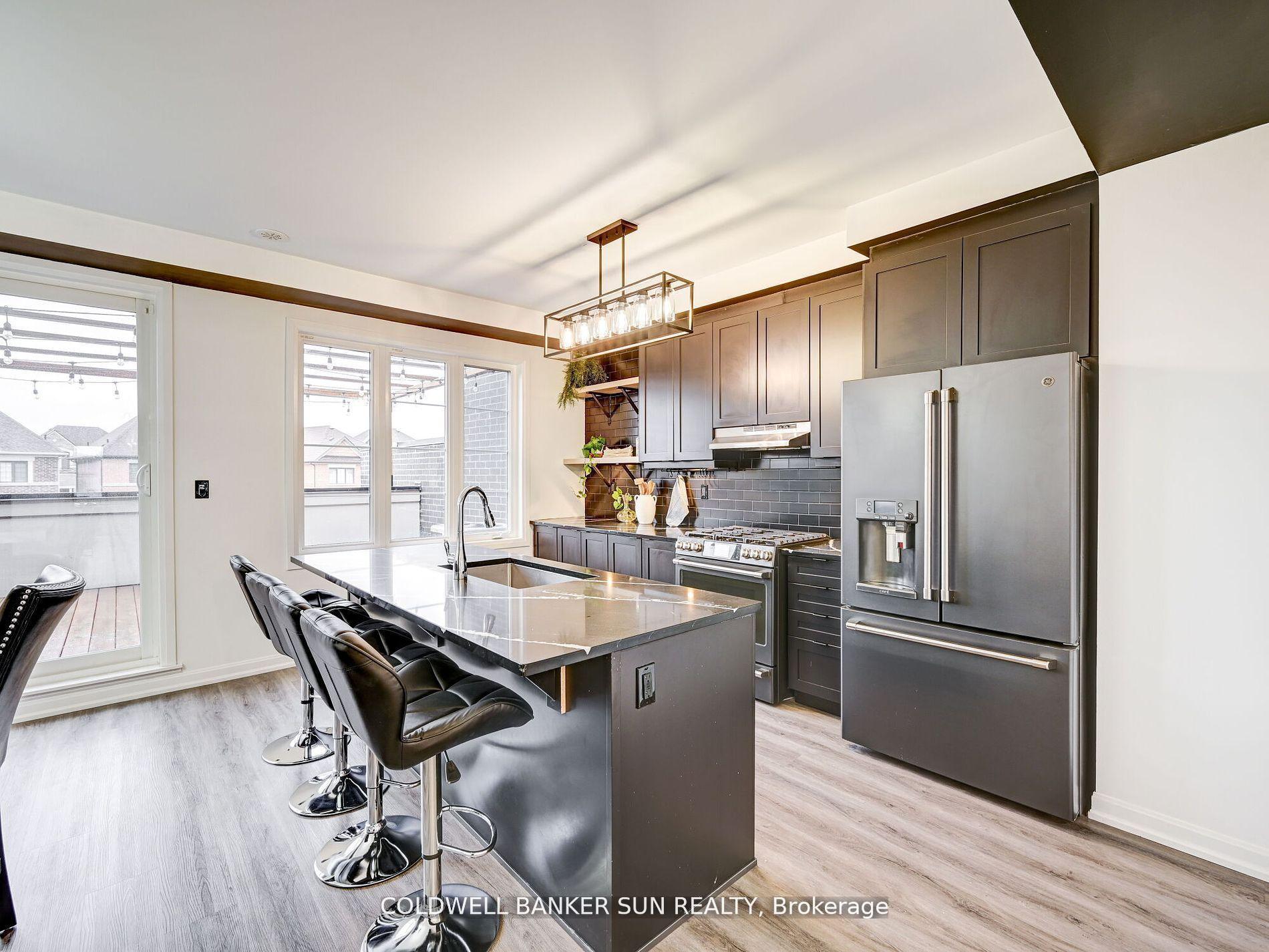 Photo 24 of 401 Kleinburg Summit Way, Vaughan, Kleinburg — HOMEH