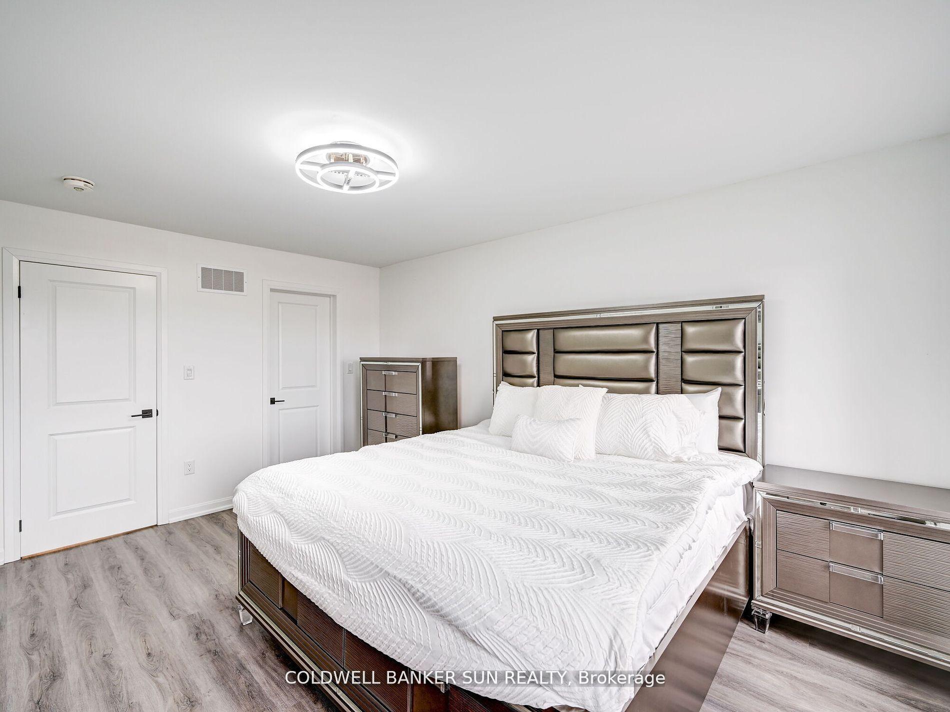 Photo 30 of 401 Kleinburg Summit Way, Vaughan, Kleinburg — HOMEH