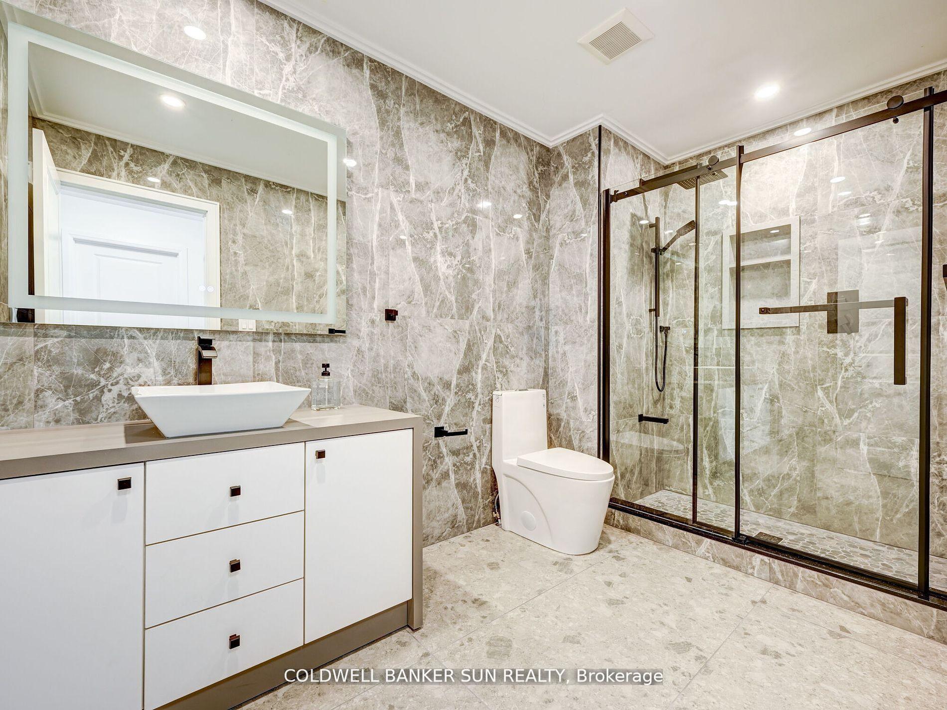 Photo 36 of 401 Kleinburg Summit Way, Vaughan, Kleinburg — HOMEH