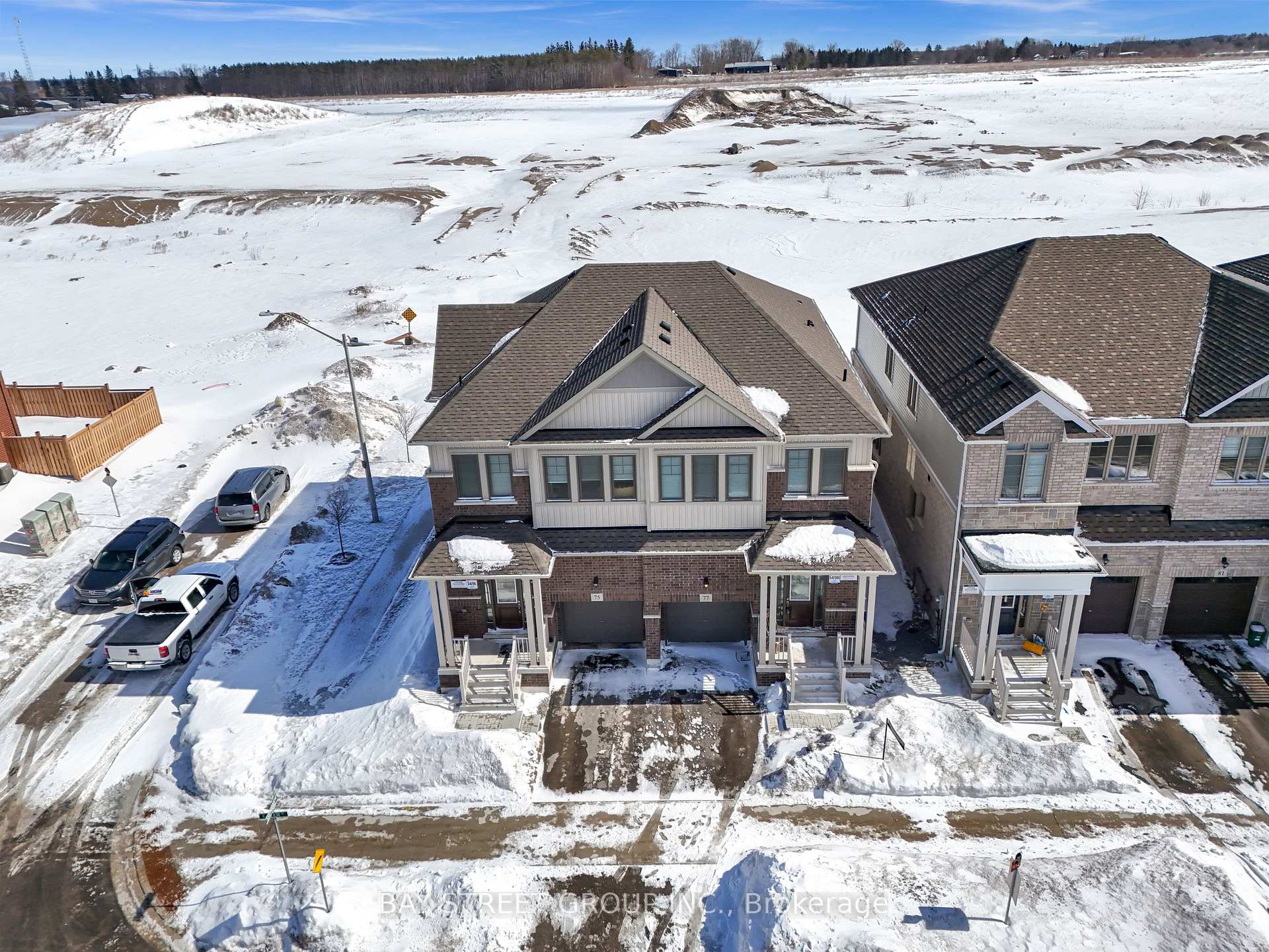 Photo 2 of 77 Greer Street, Barrie, Rural Barrie Southeast — HOMEH