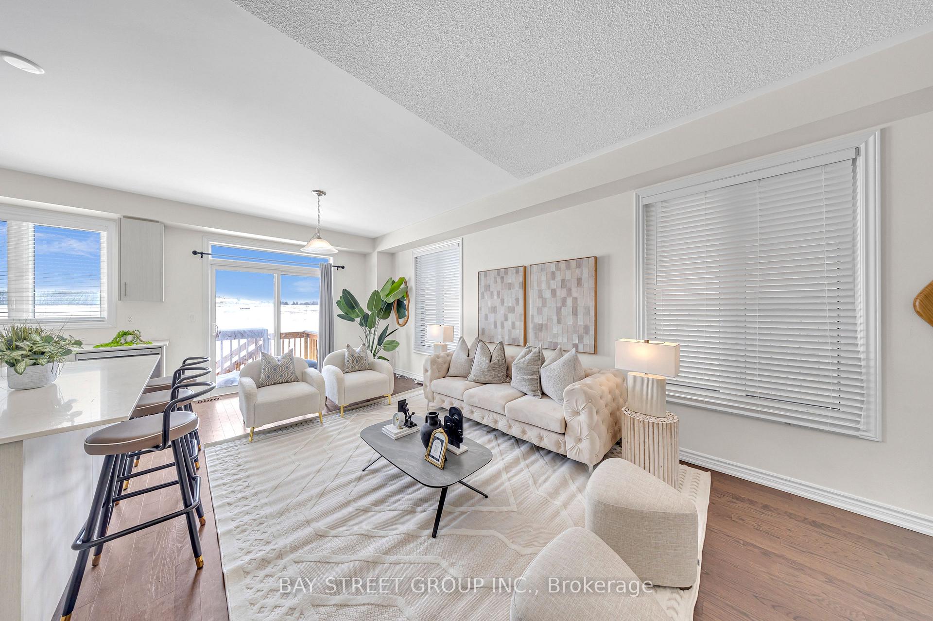 Photo 10 of 77 Greer Street, Barrie, Rural Barrie Southeast — HOMEH