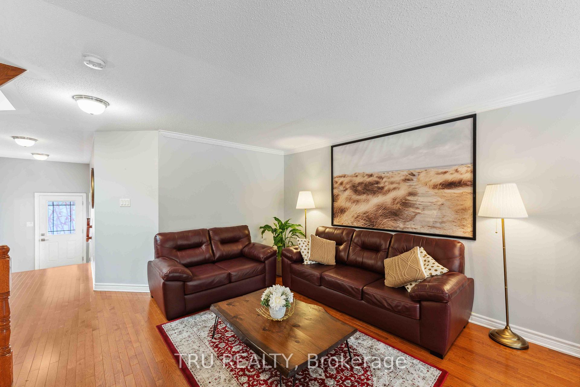 Photo 5 of 118 Tacom Circle, Ottawa, Barrhaven - Strandherd — HOMEH