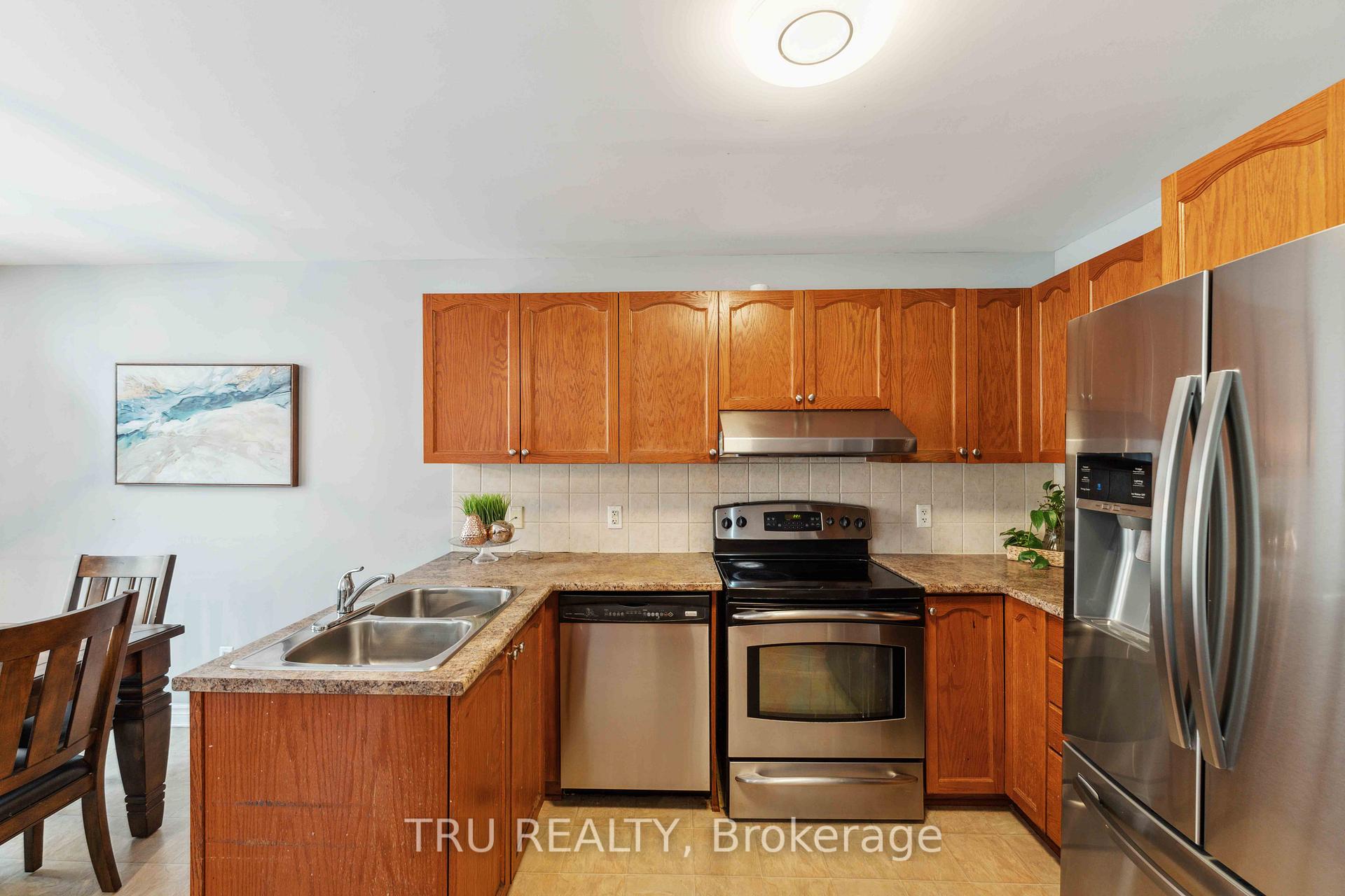 Photo 8 of 118 Tacom Circle, Ottawa, Barrhaven - Strandherd — HOMEH