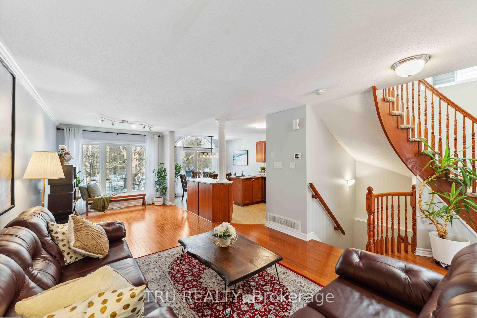 Photo 10 of 118 Tacom Circle, Ottawa, Barrhaven - Strandherd — HOMEH