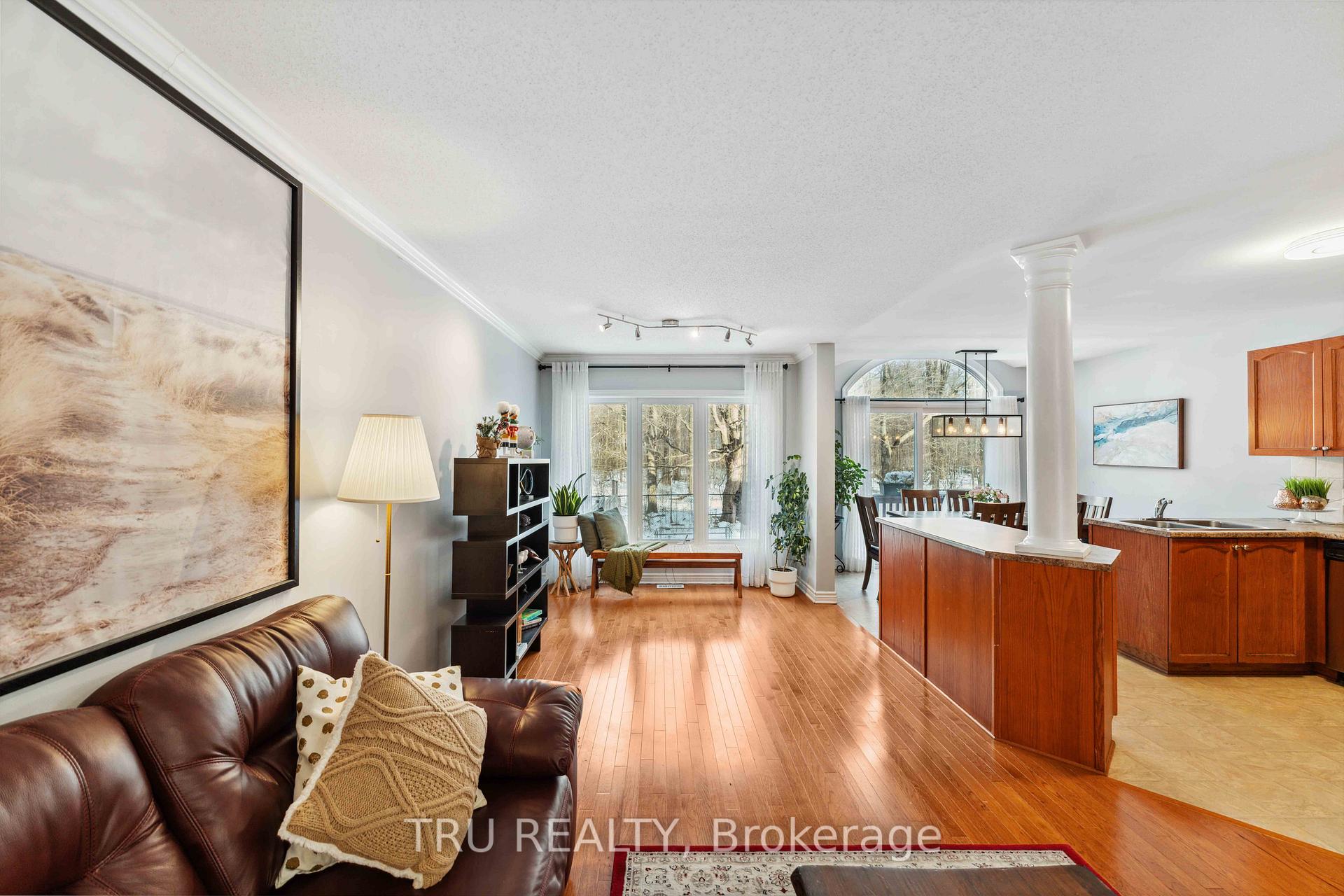 Photo 11 of 118 Tacom Circle, Ottawa, Barrhaven - Strandherd — HOMEH