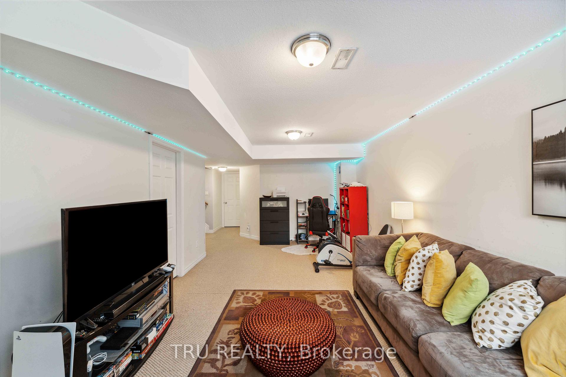Photo 14 of 118 Tacom Circle, Ottawa, Barrhaven - Strandherd — HOMEH