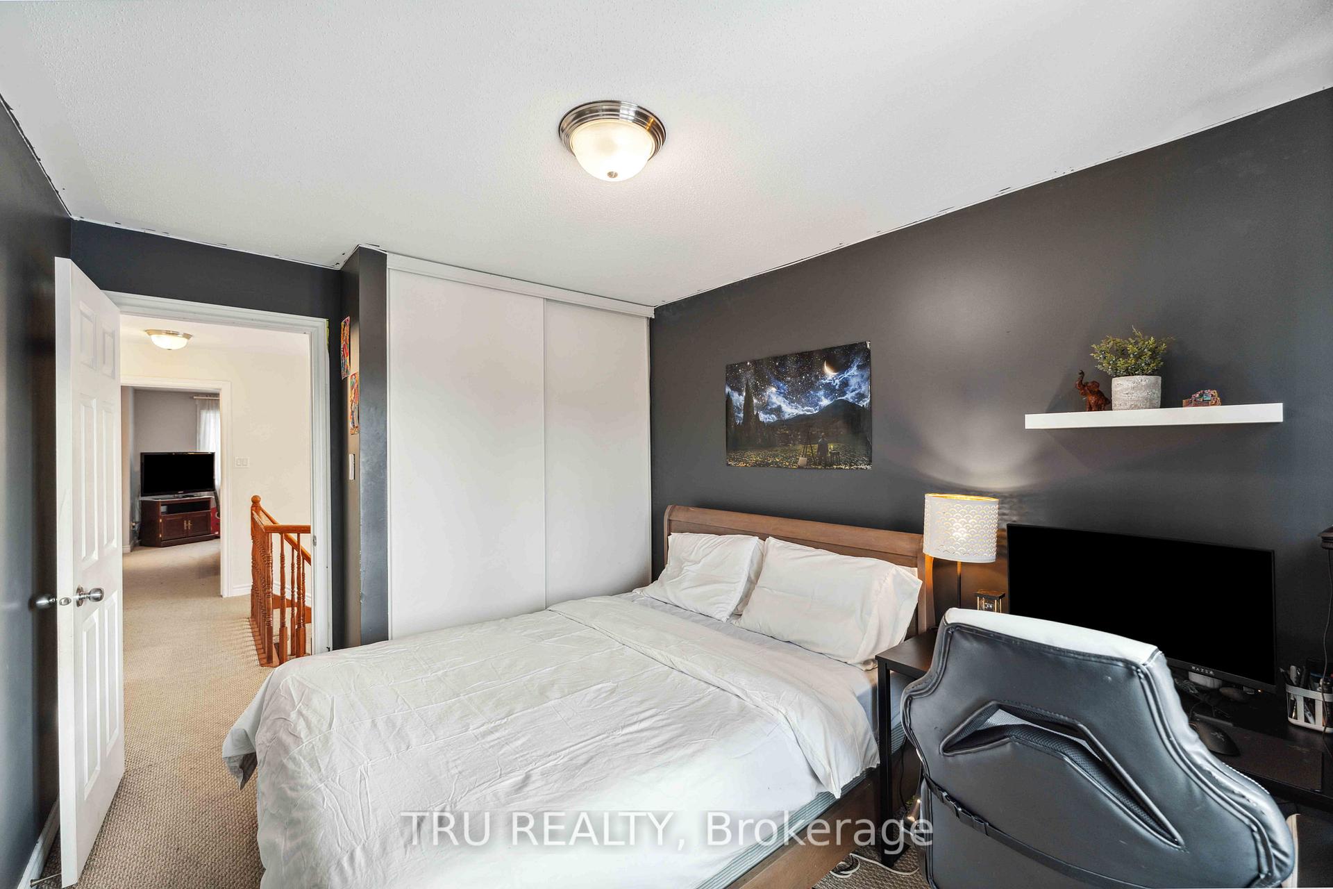 Photo 17 of 118 Tacom Circle, Ottawa, Barrhaven - Strandherd — HOMEH