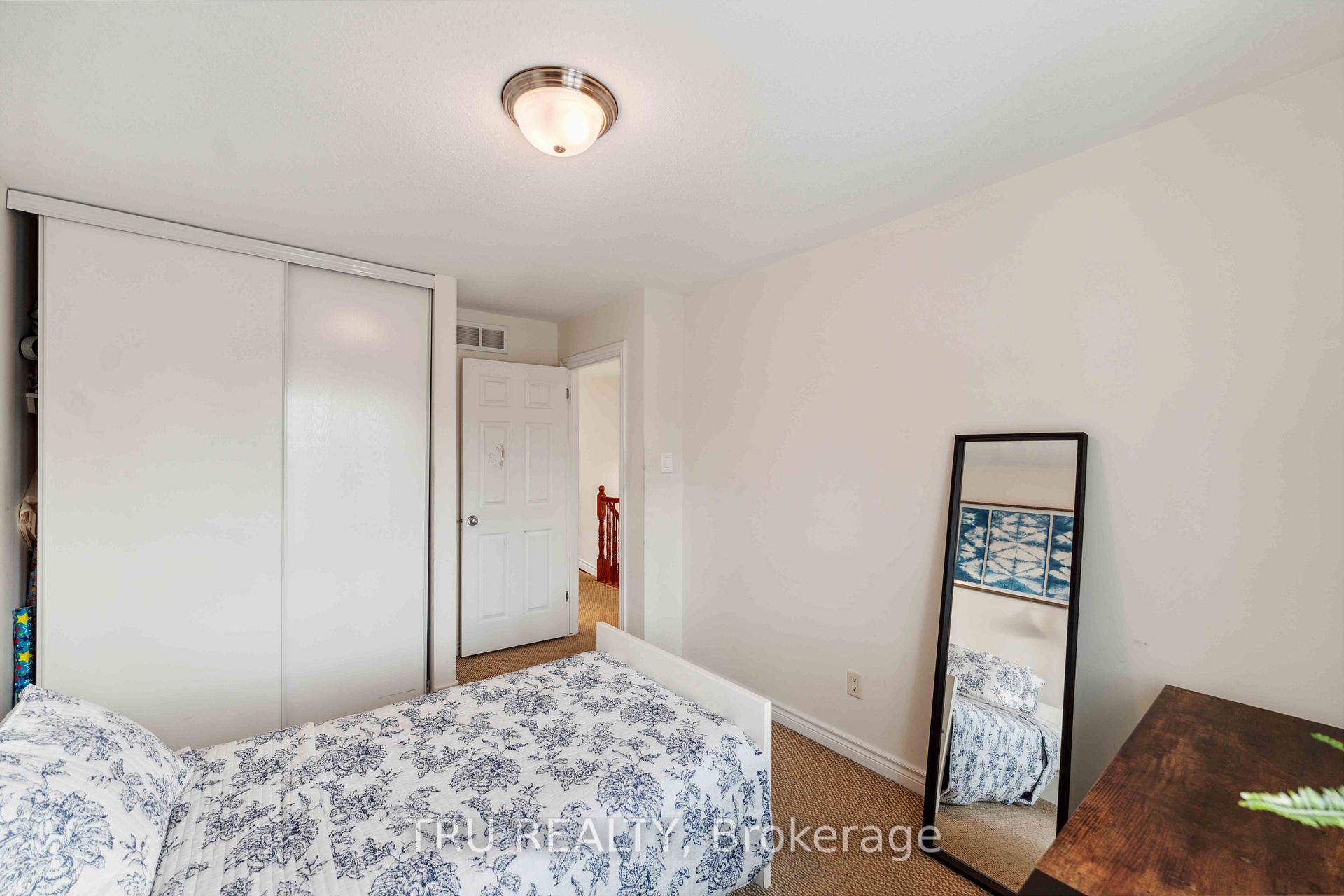 Photo 20 of 118 Tacom Circle, Ottawa, Barrhaven - Strandherd — HOMEH