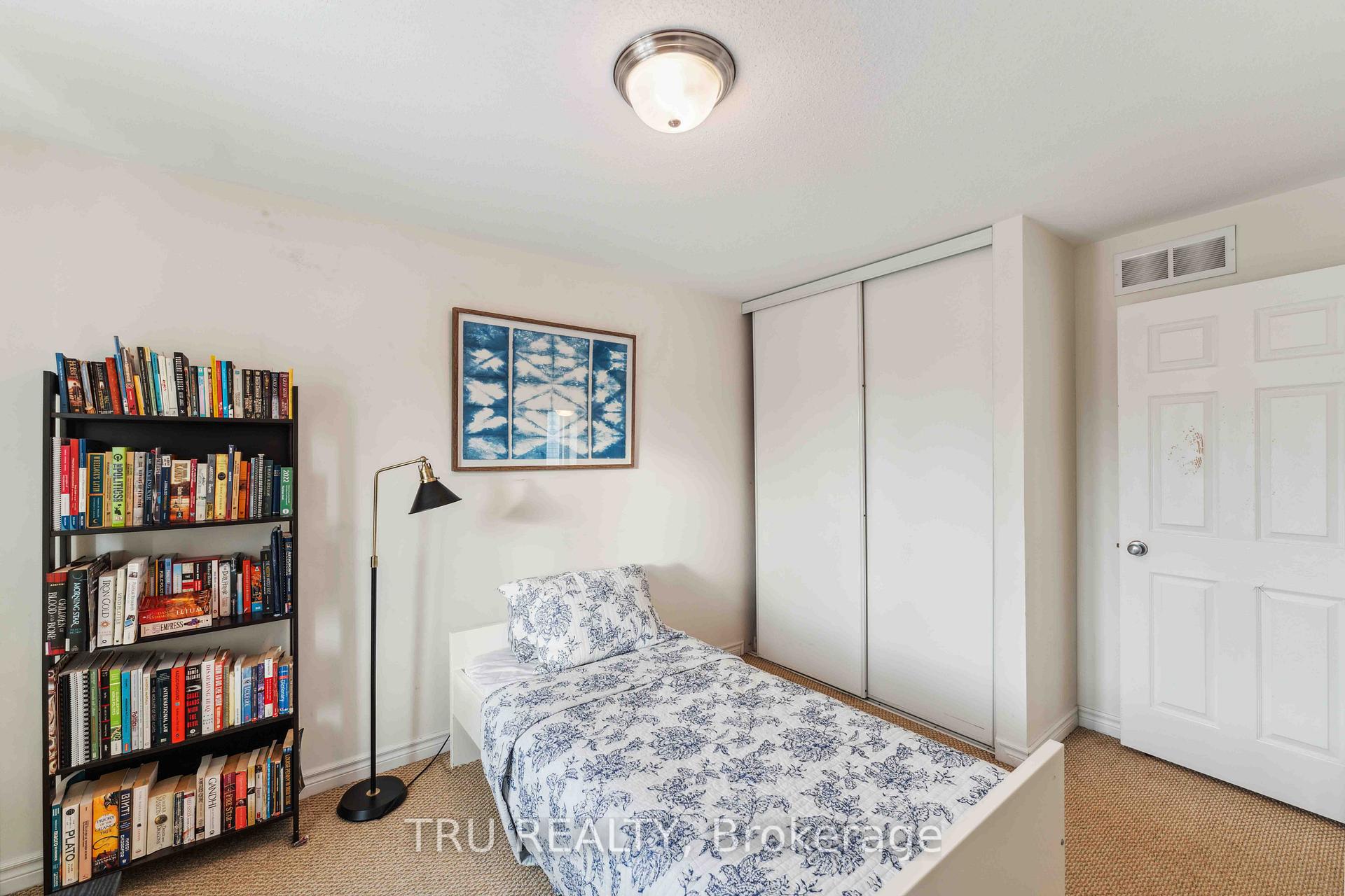 Photo 21 of 118 Tacom Circle, Ottawa, Barrhaven - Strandherd — HOMEH