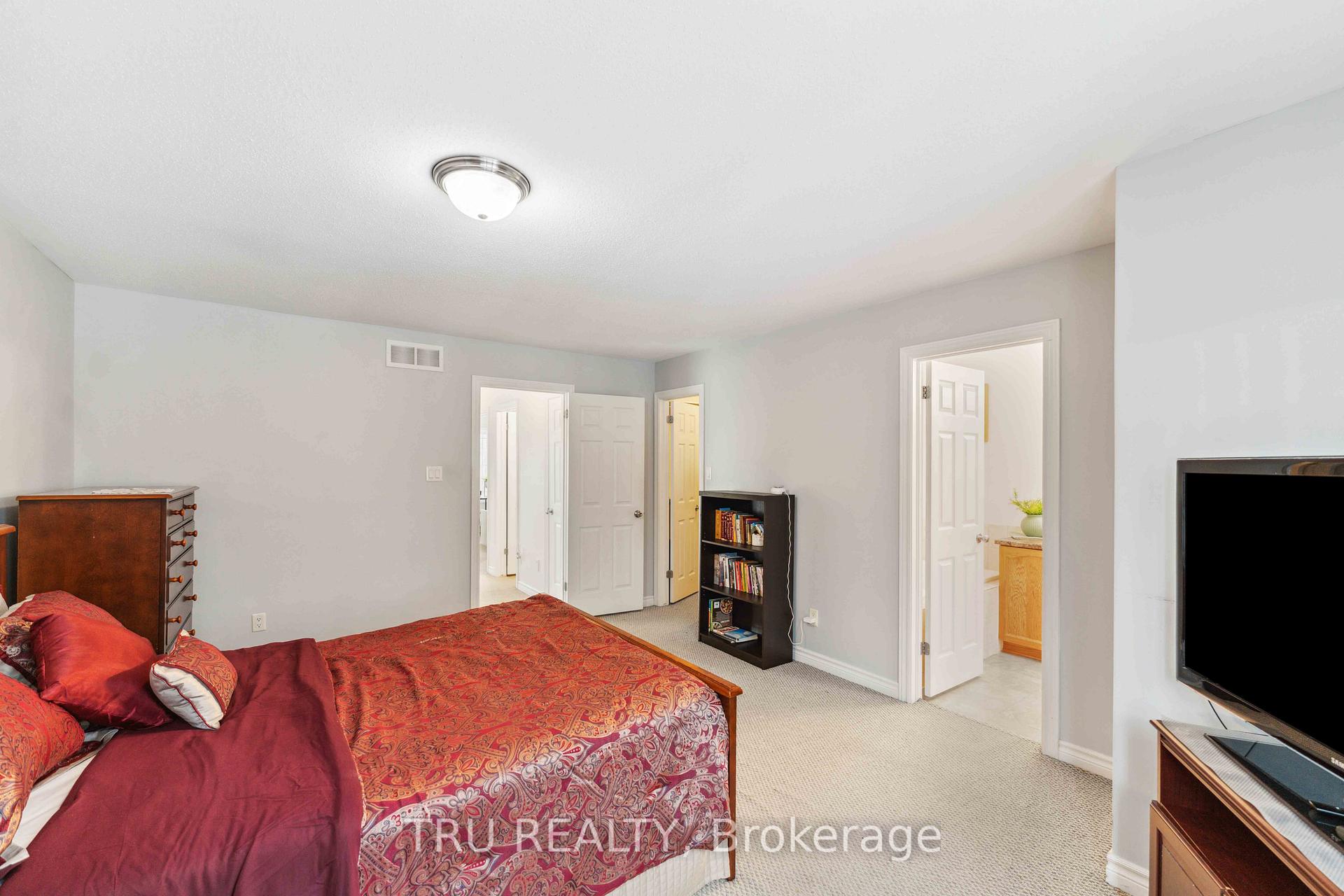 Photo 23 of 118 Tacom Circle, Ottawa, Barrhaven - Strandherd — HOMEH