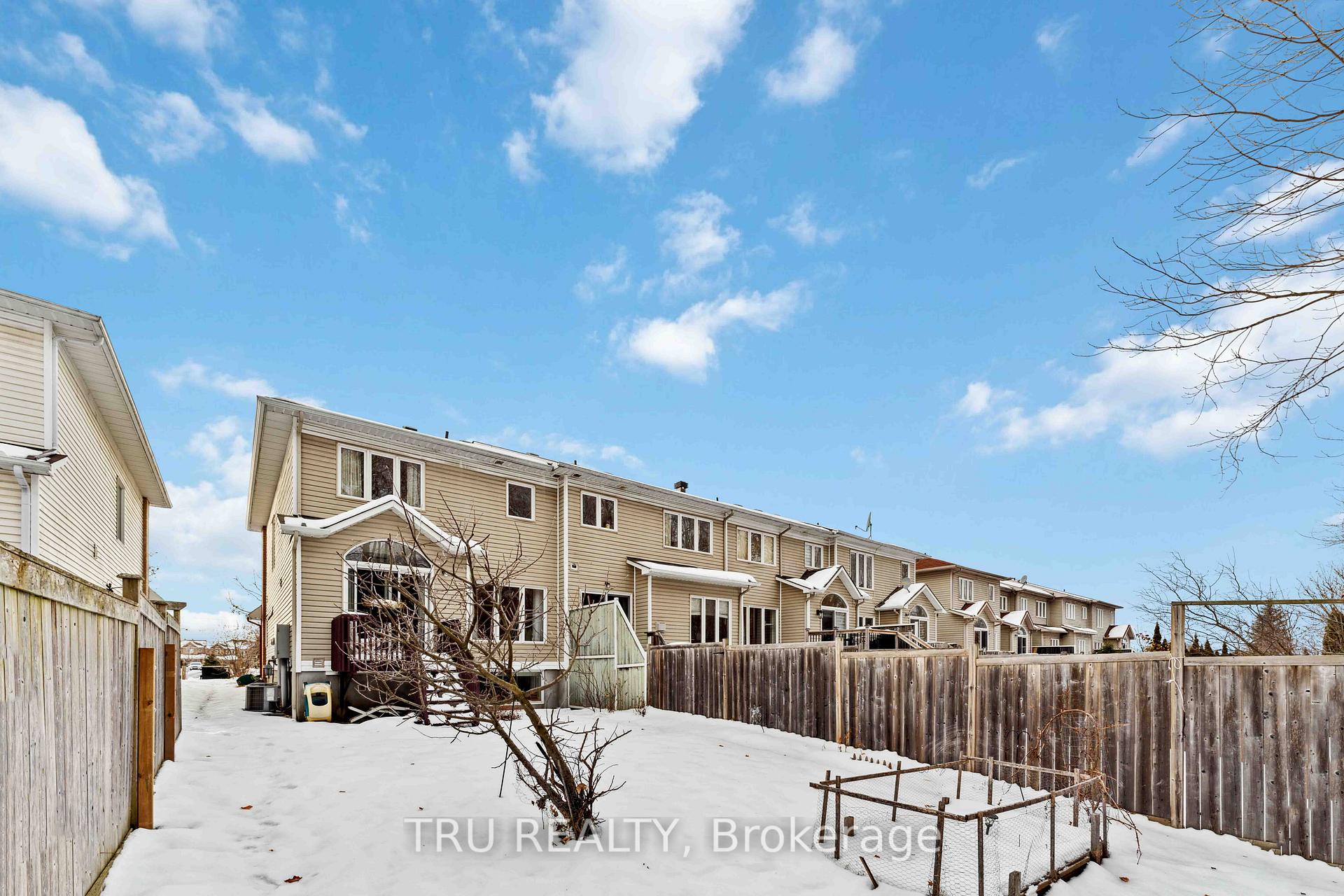 Photo 33 of 118 Tacom Circle, Ottawa, Barrhaven - Strandherd — HOMEH