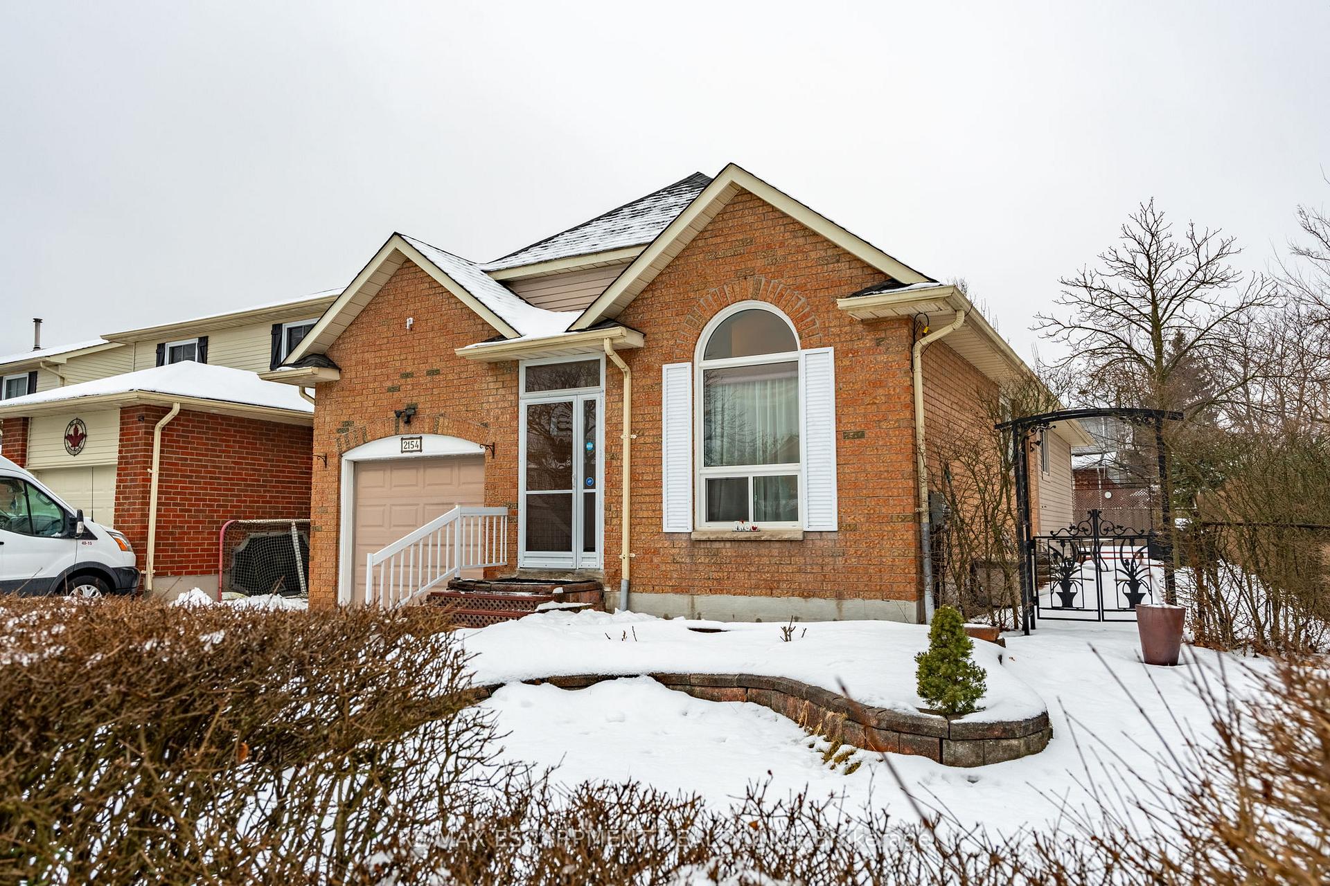 Photo 2 of 2154 Clipper Crescent, Burlington, Headon — HOMEH