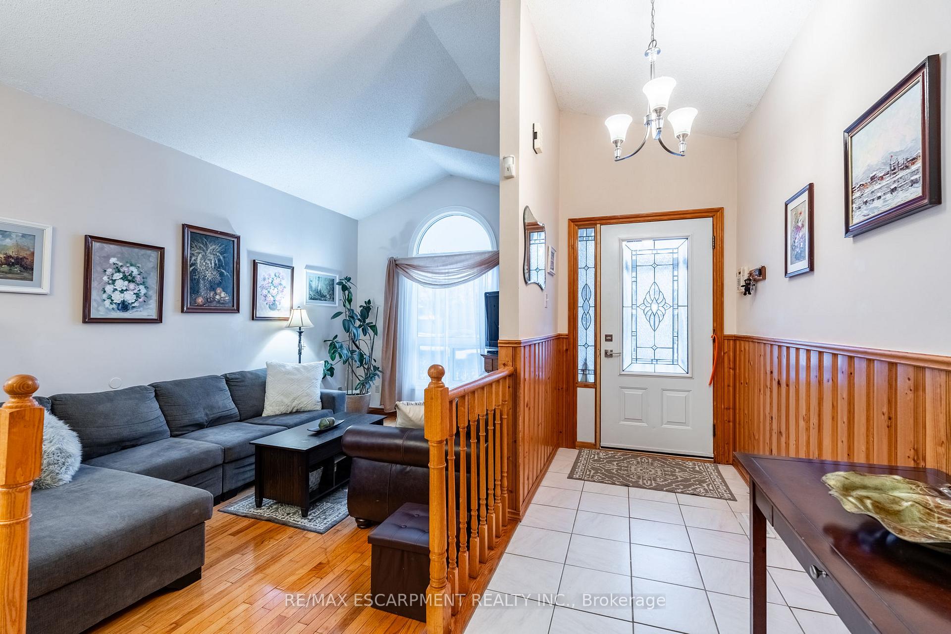 Photo 3 of 2154 Clipper Crescent, Burlington, Headon — HOMEH