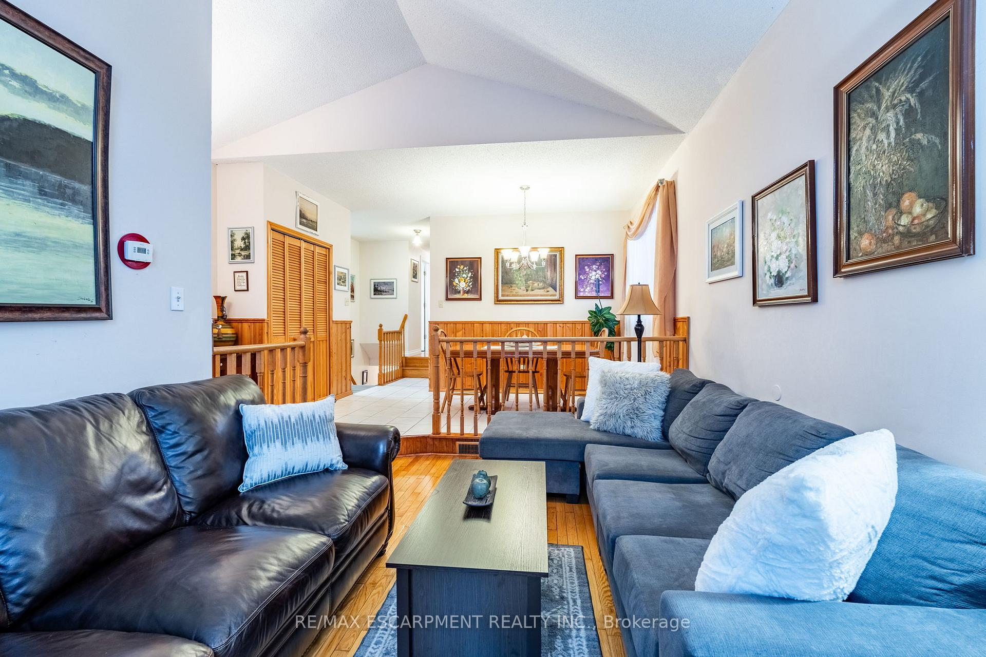 Photo 5 of 2154 Clipper Crescent, Burlington, Headon — HOMEH