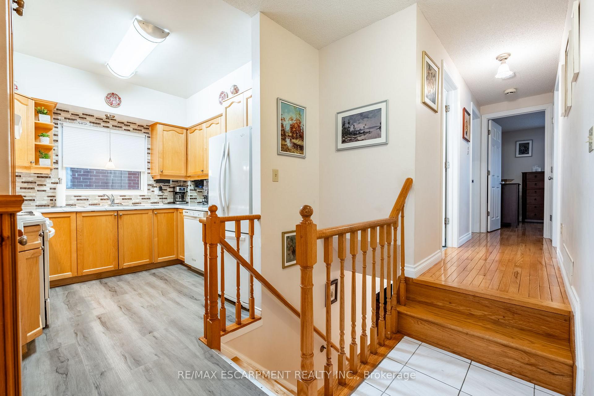 Photo 9 of 2154 Clipper Crescent, Burlington, Headon — HOMEH