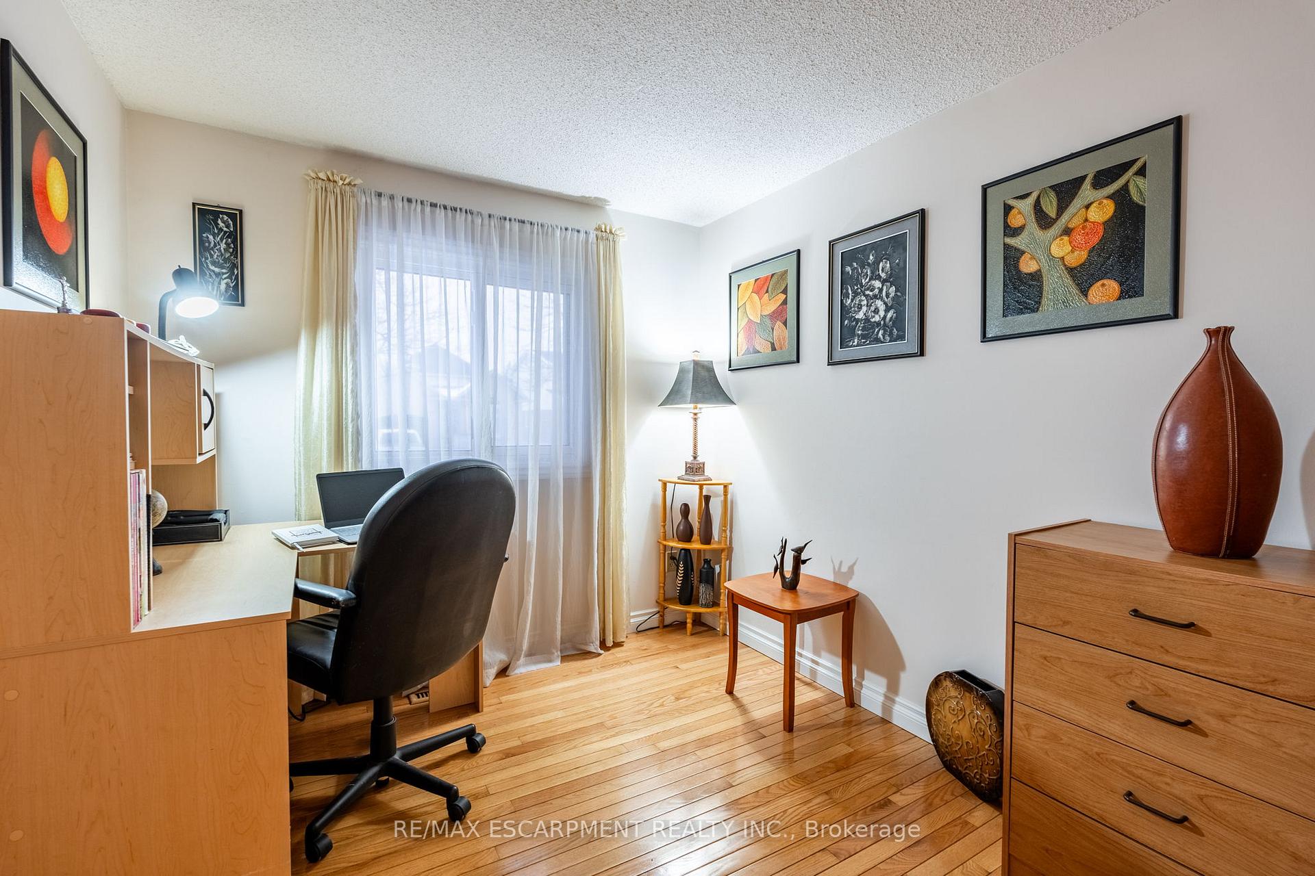 Photo 16 of 2154 Clipper Crescent, Burlington, Headon — HOMEH