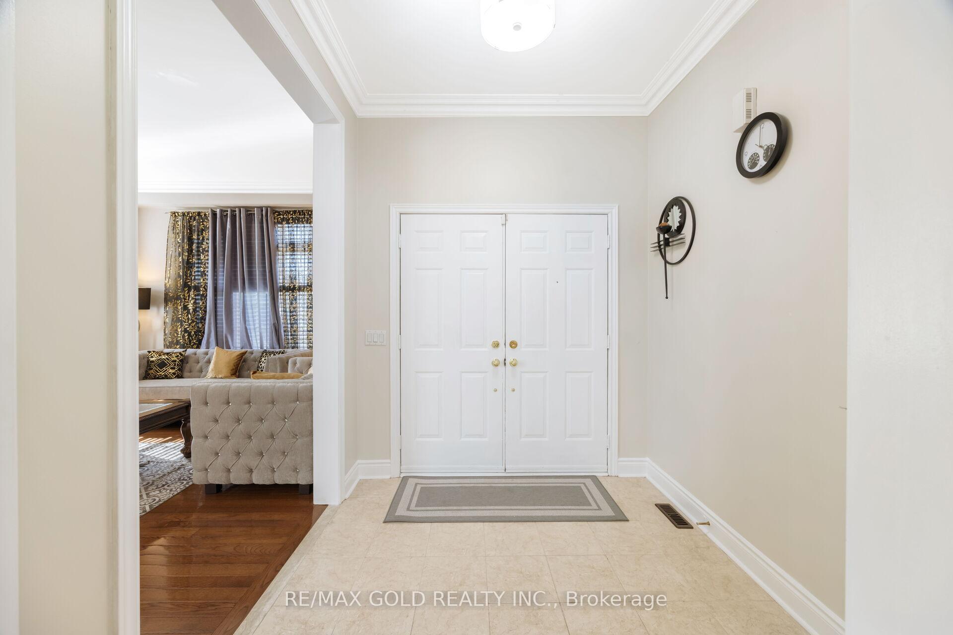 Photo 7 of 19 Eiffel Boulevard N, Brampton, Vales of Castlemore North — HOMEH
