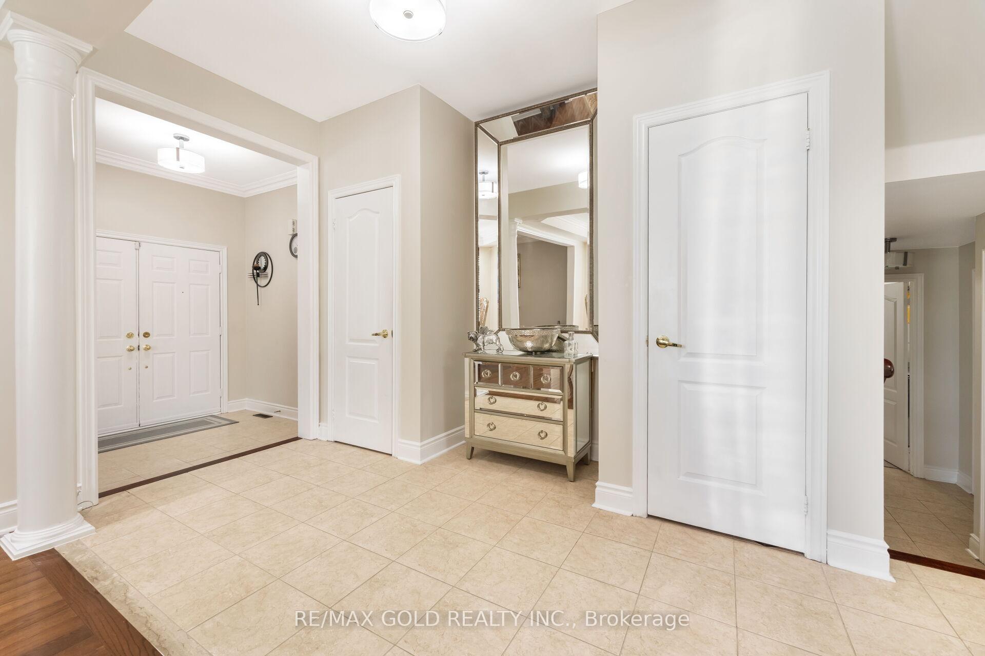 Photo 12 of 19 Eiffel Boulevard N, Brampton, Vales of Castlemore North — HOMEH