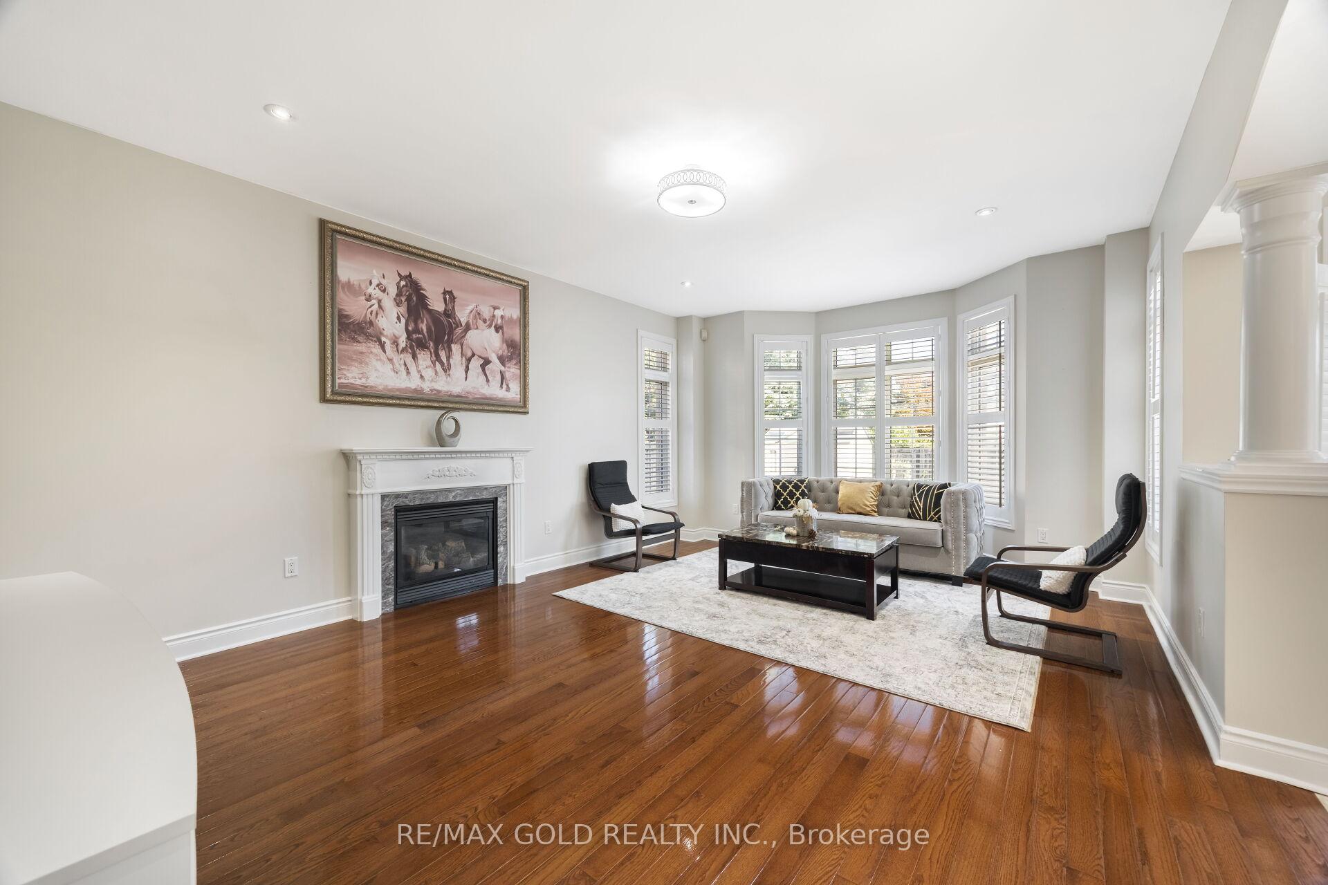 Photo 17 of 19 Eiffel Boulevard N, Brampton, Vales of Castlemore North — HOMEH