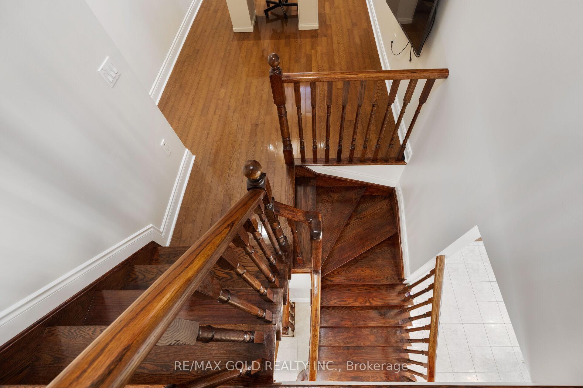 Photo 25 of 19 Eiffel Boulevard N, Brampton, Vales of Castlemore North — HOMEH