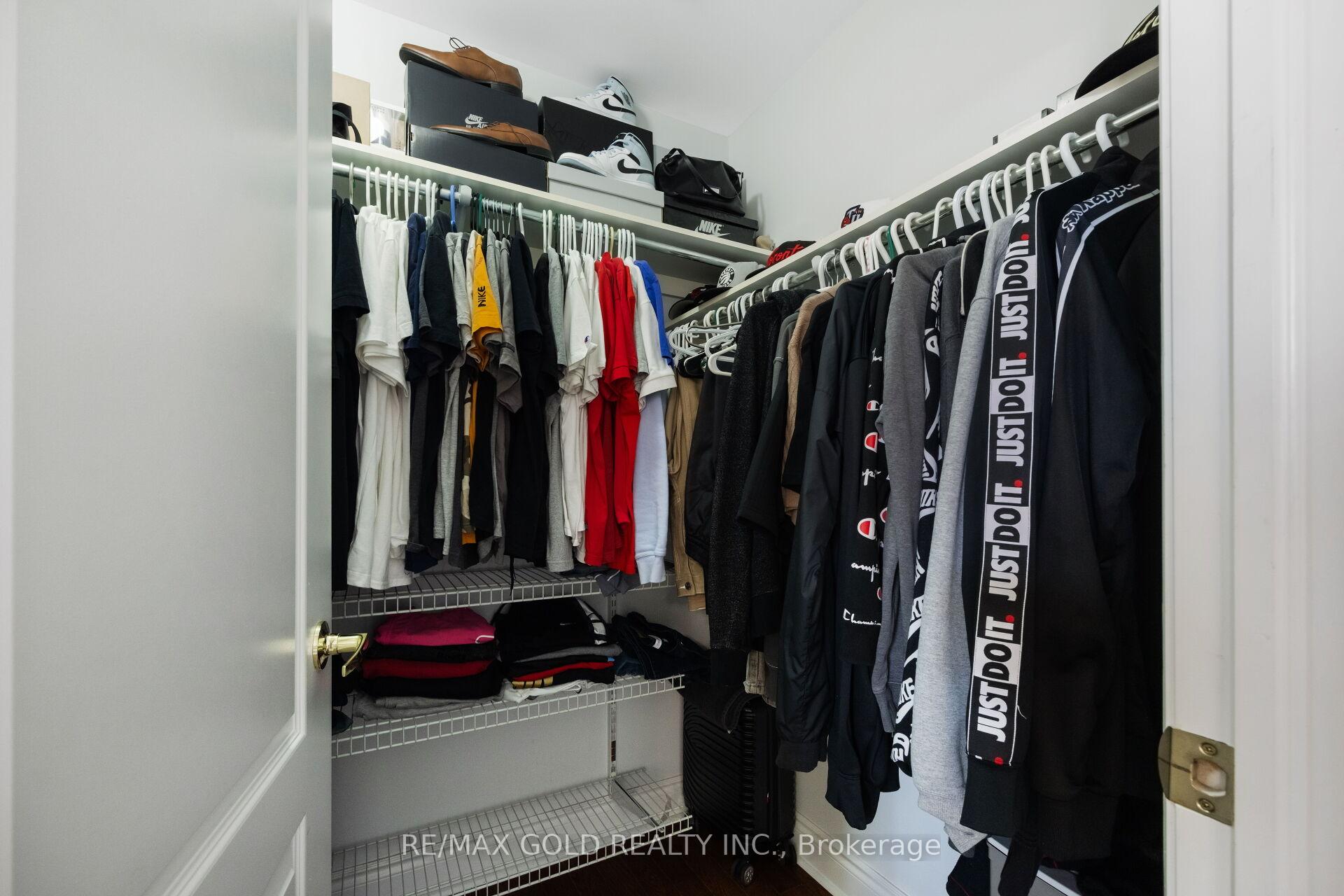 Photo 31 of 19 Eiffel Boulevard N, Brampton, Vales of Castlemore North — HOMEH