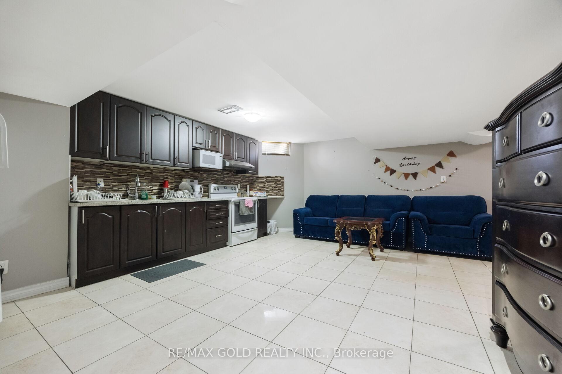 Photo 39 of 19 Eiffel Boulevard N, Brampton, Vales of Castlemore North — HOMEH