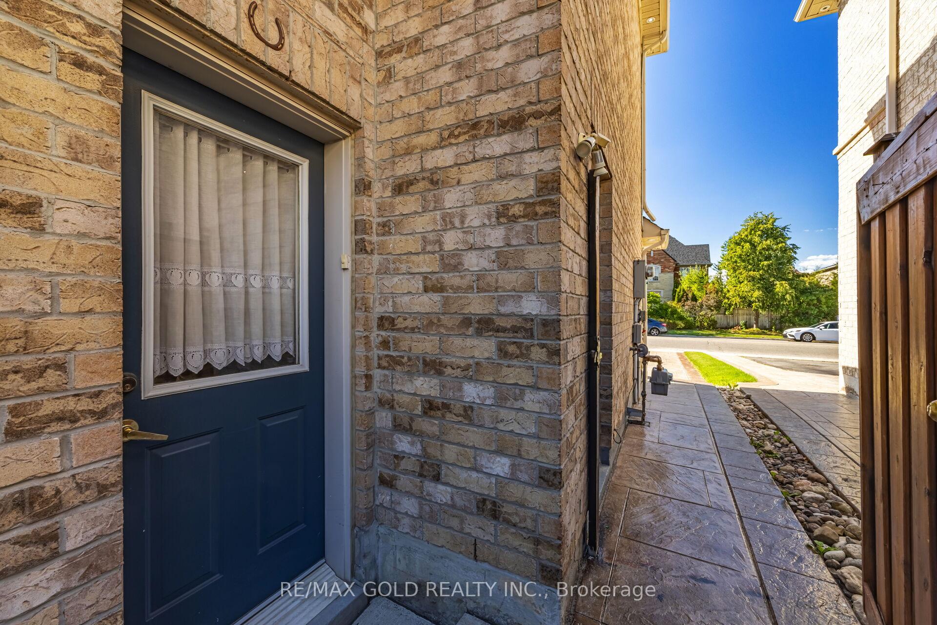 Photo 46 of 19 Eiffel Boulevard N, Brampton, Vales of Castlemore North — HOMEH