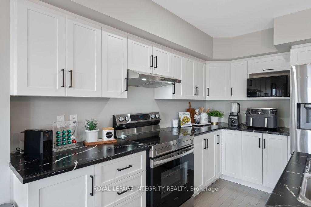 Photo 11 of 5 Mcphail Road, Carleton Place — HOMEH